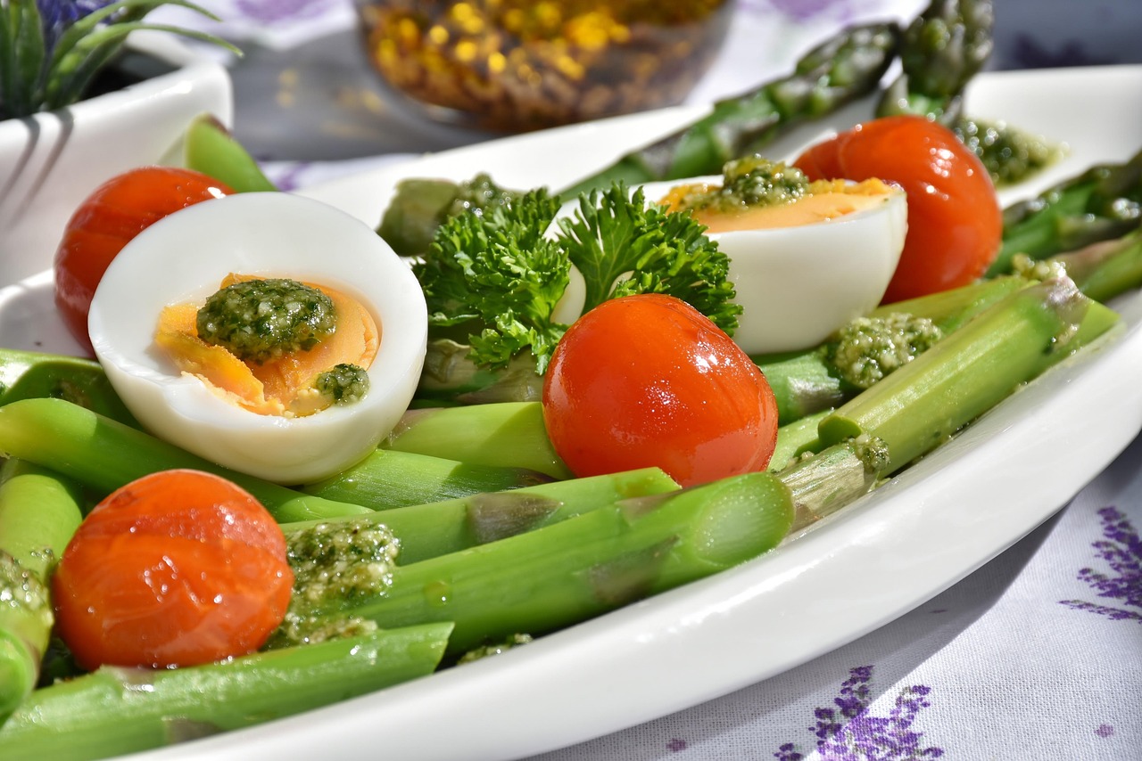 Asparagus Salad with Boiled Eggs and Tomatoes
