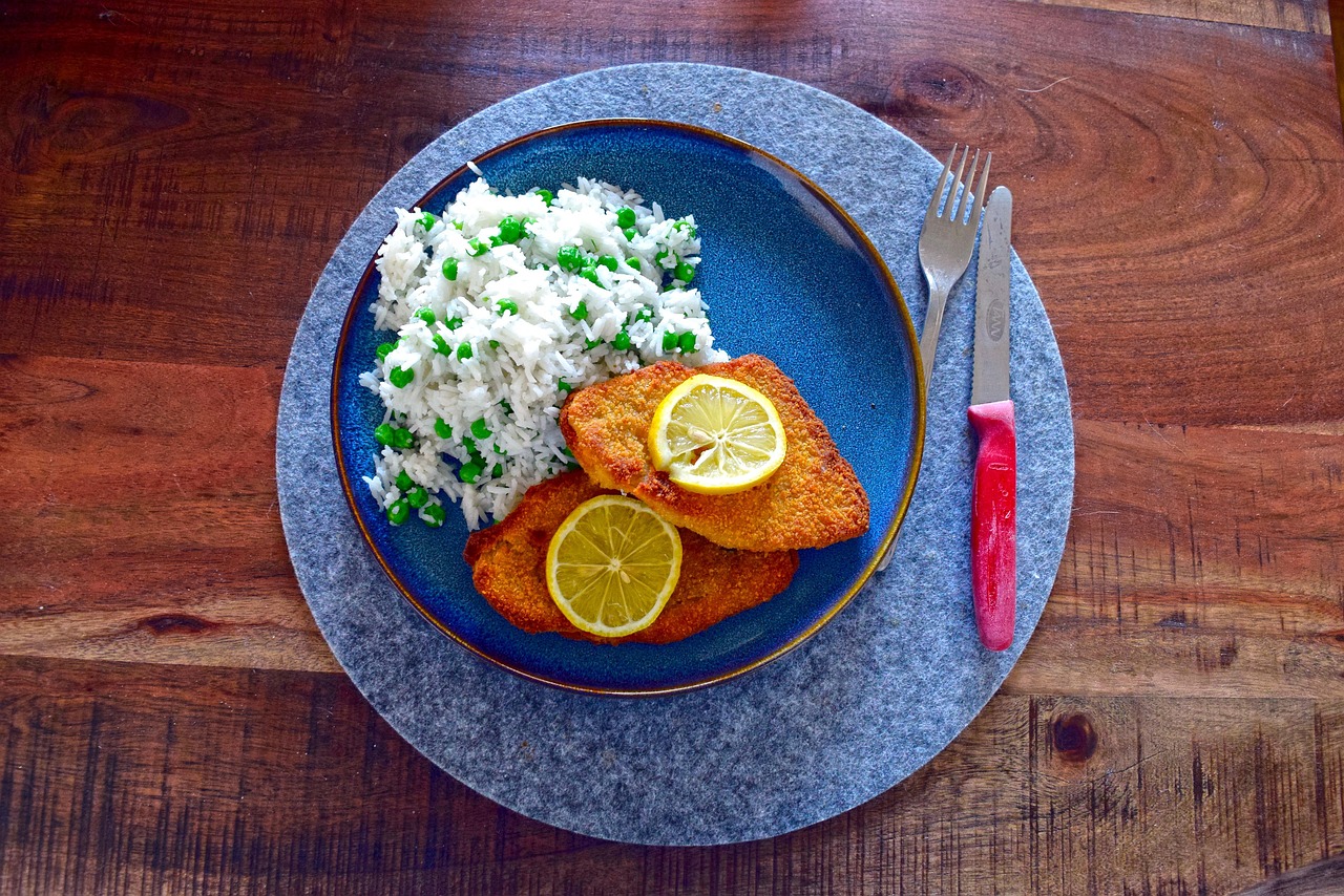 Breaded Fish with Rice and Peas