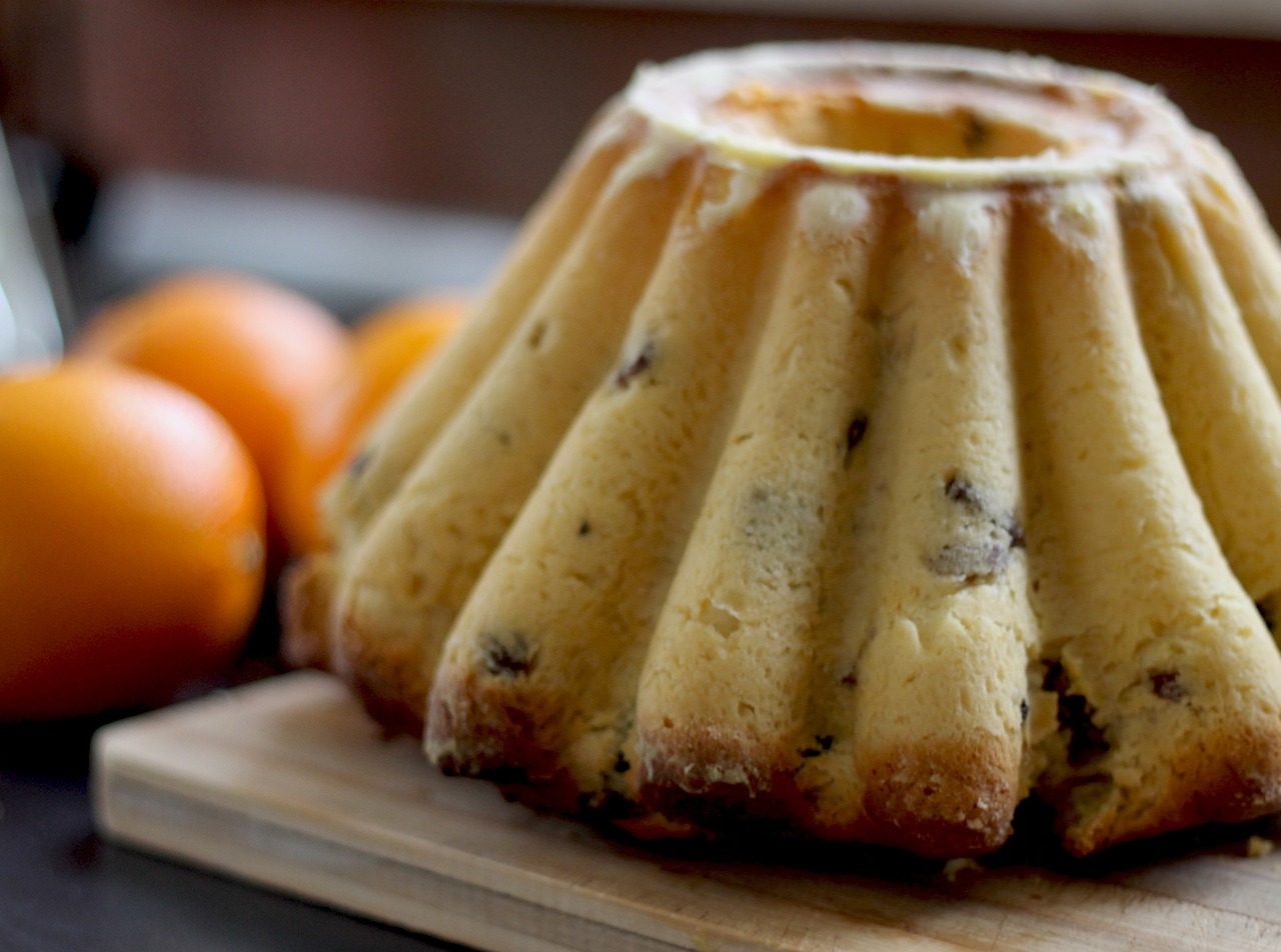Bundt Cake with Raisins