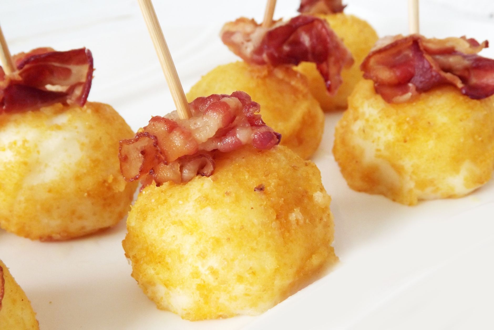 Cheese Balls with Bacon