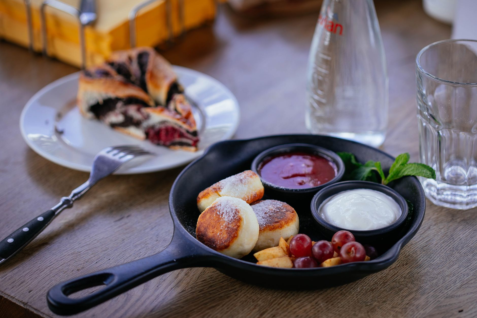 Cheese Bread with Dipping Sauces and Grapes