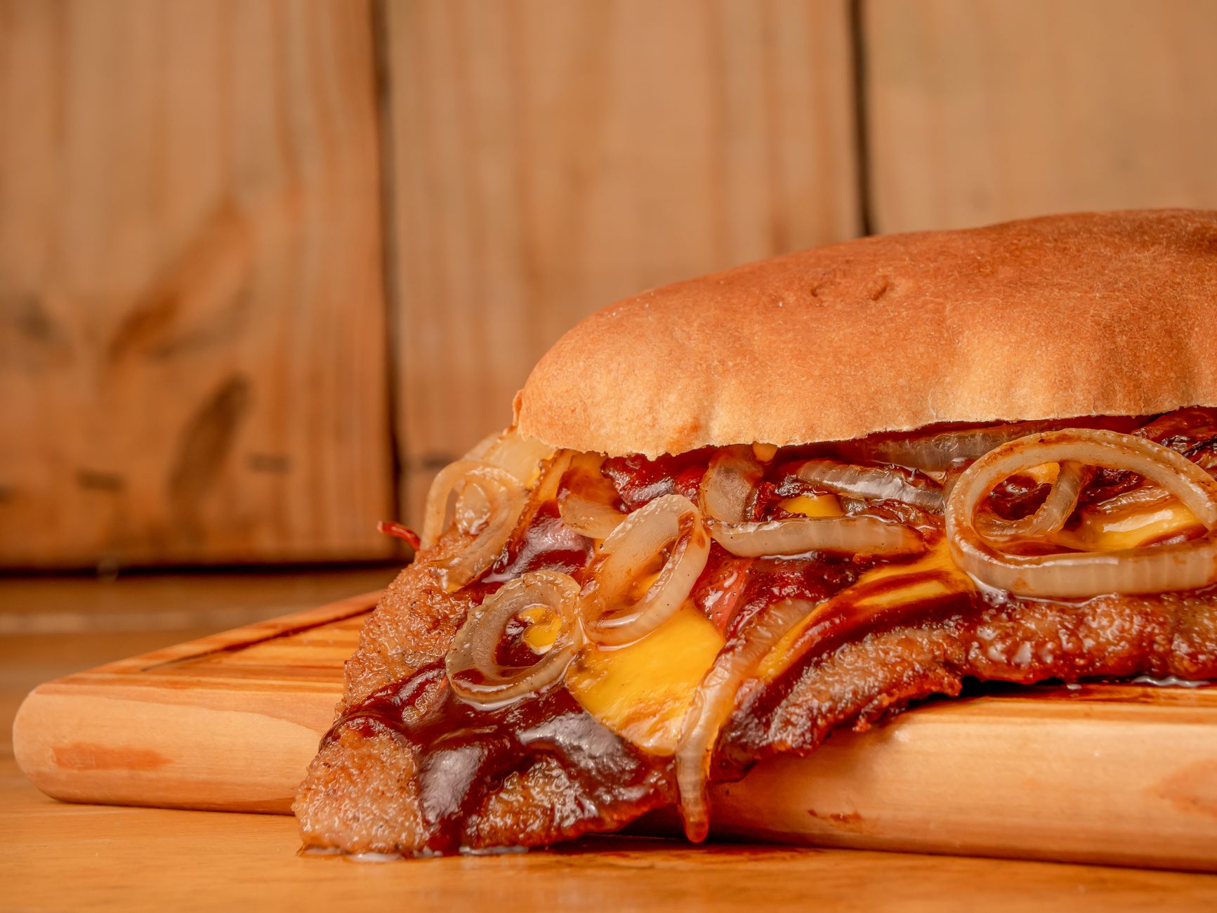 Cheeseburger with Onions