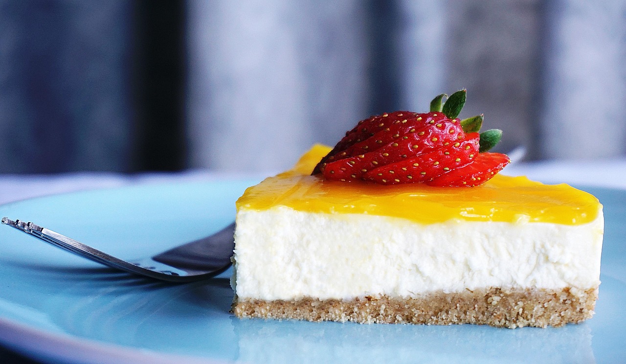 Cheesecake with Mango and Strawberry