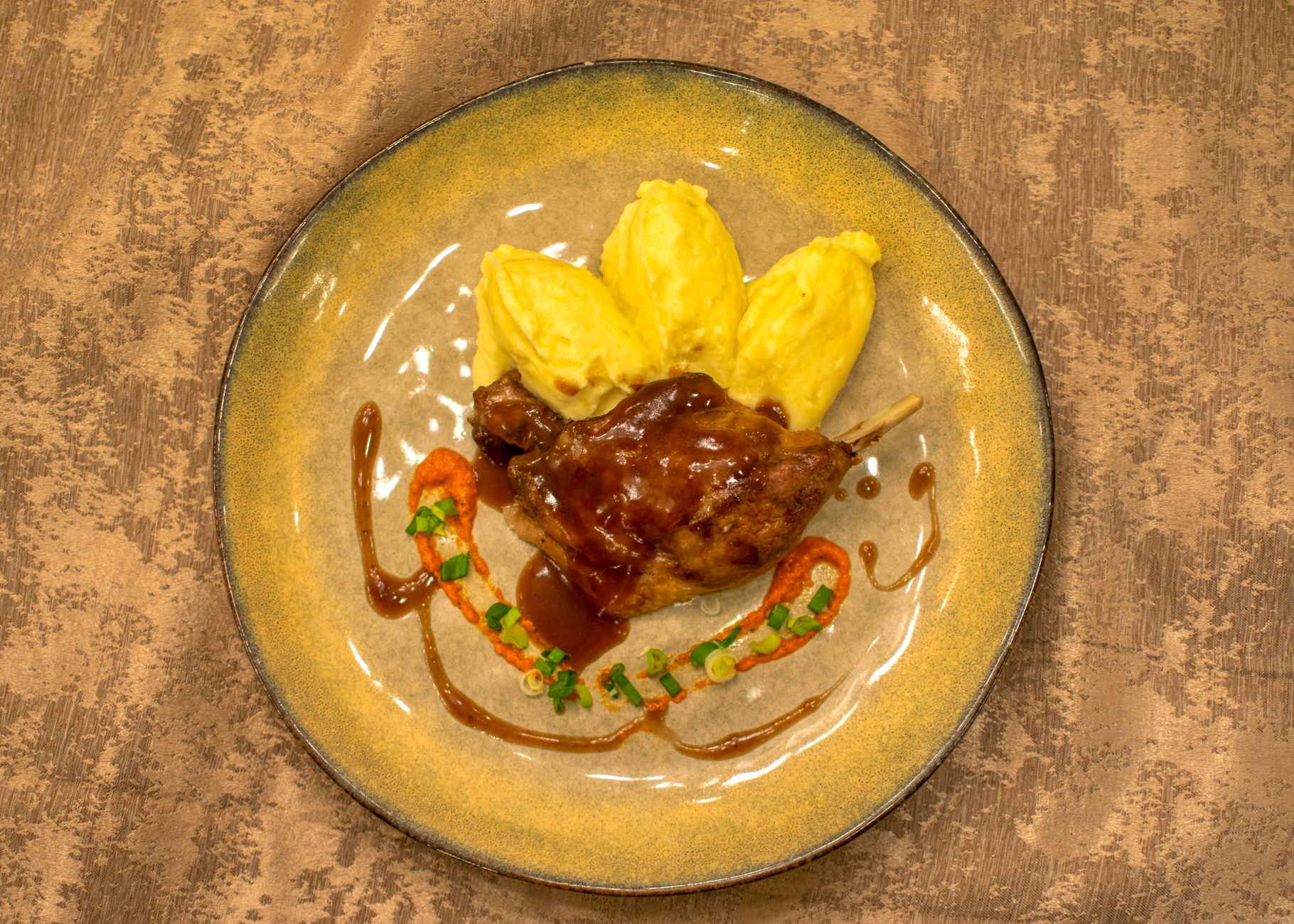Chicken in Red Wine Sauce with Mashed Potatoes