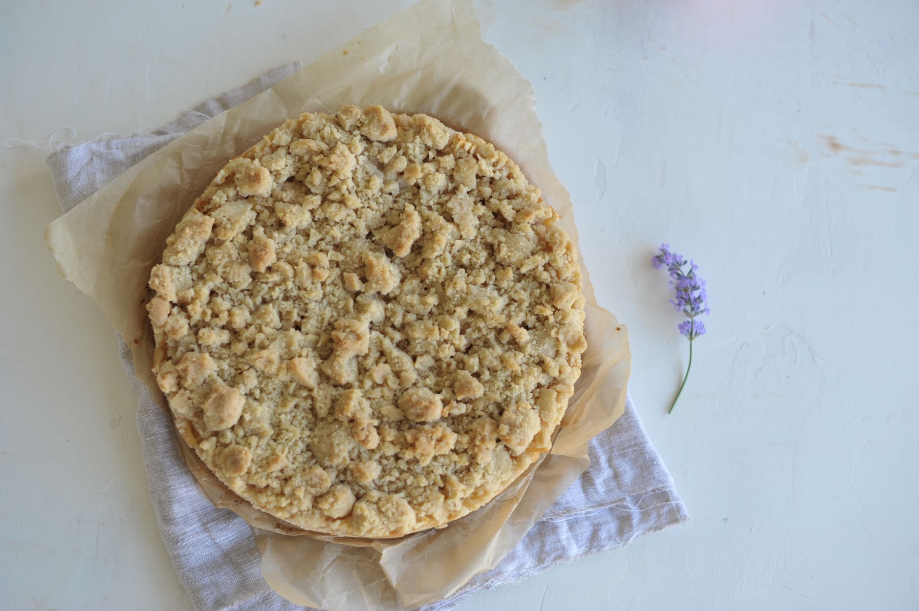 Crumb-Topped Fruit Tart