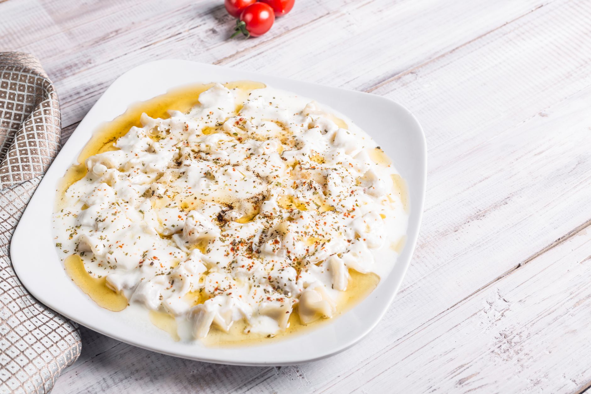 Dumplings with Yogurt Sauce