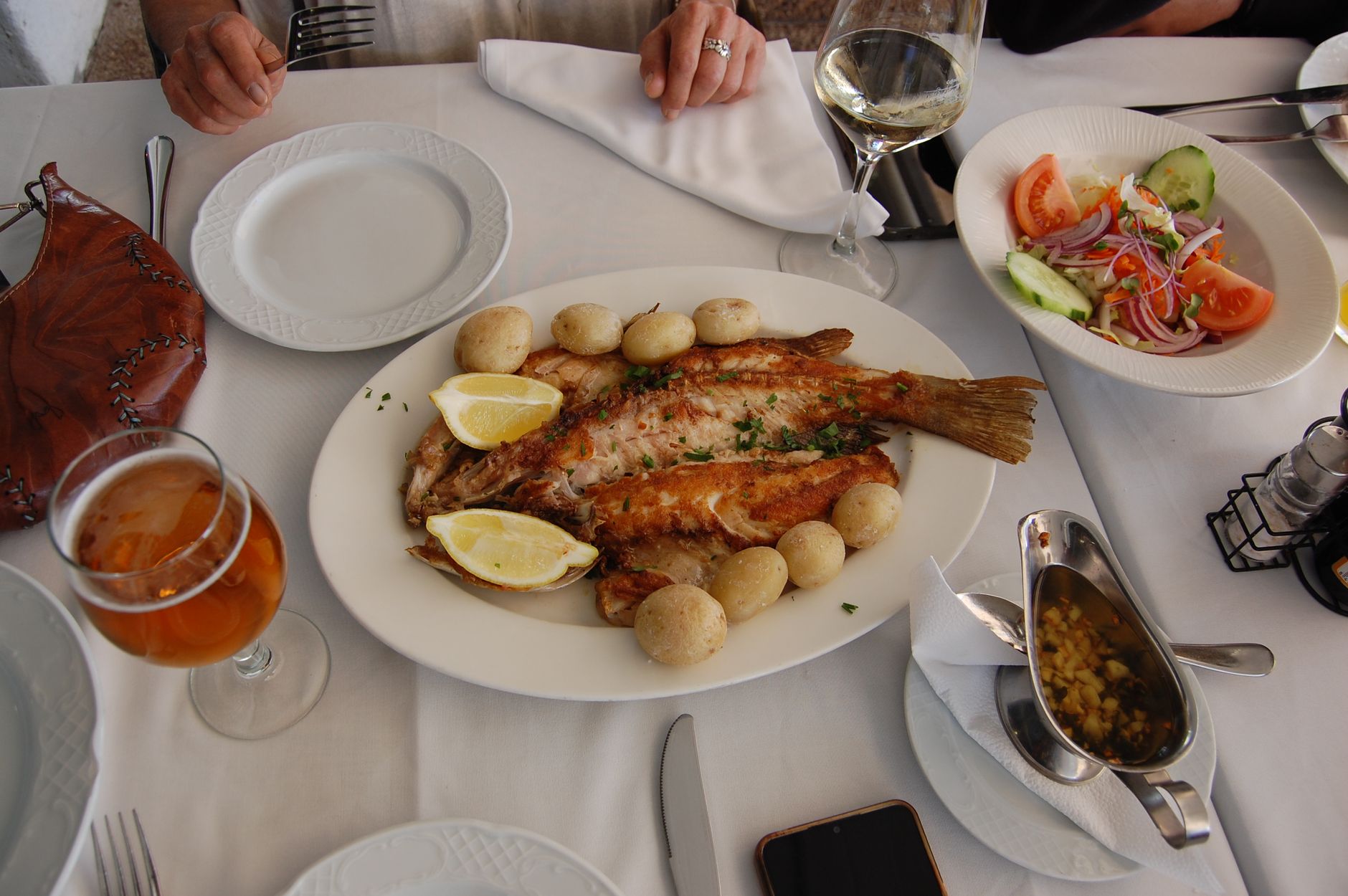 Grilled Fish with Potatoes and Lemon