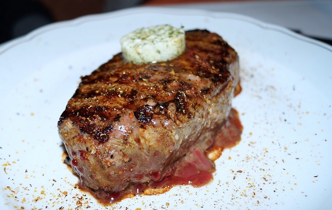 Grilled Steak with Garlic Butter