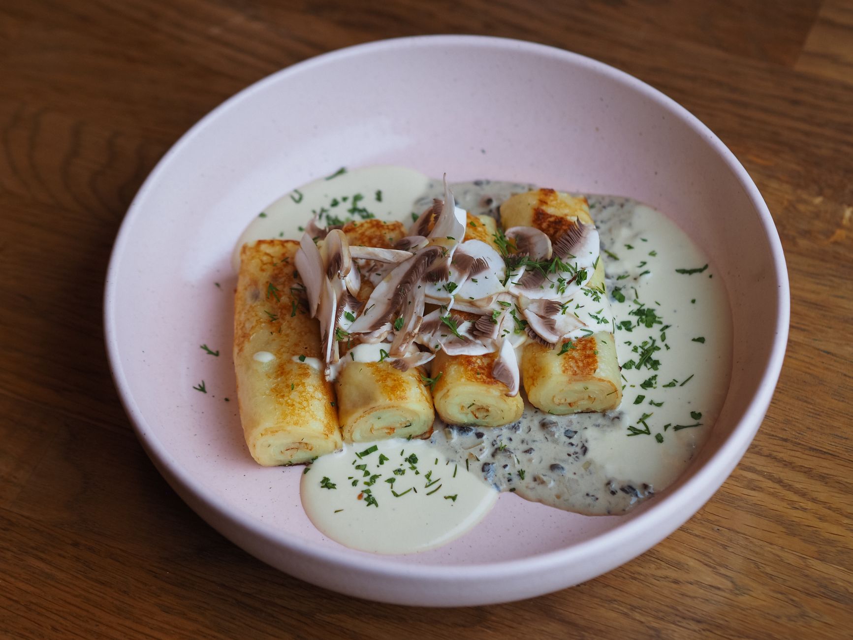 Hungarian stuffed crepes