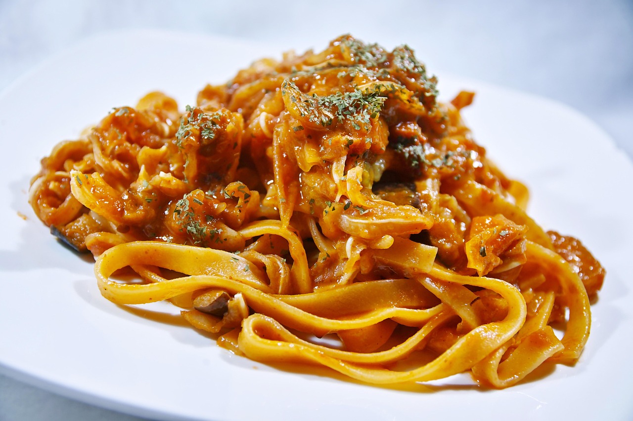Pasta with Tomato Sauce and Herbs