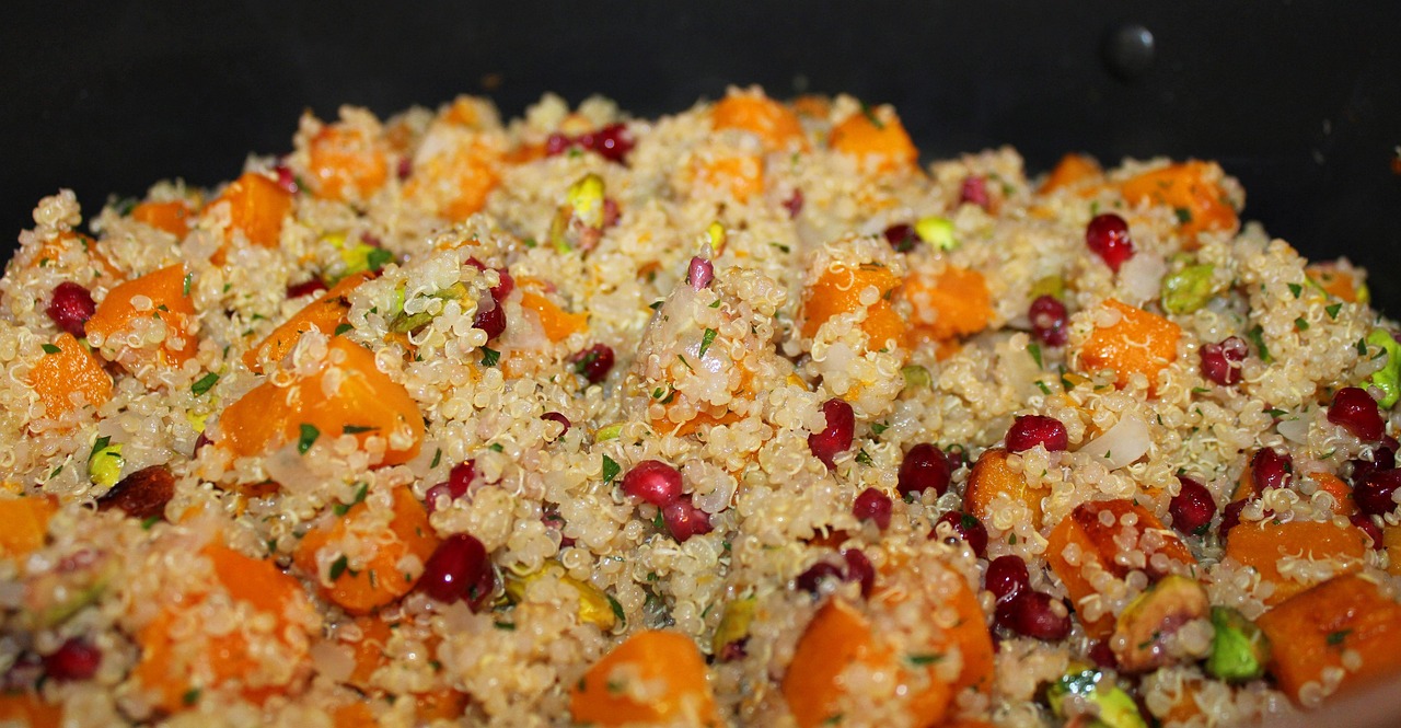 Quinoa Salad with Pomegranate and Orange
