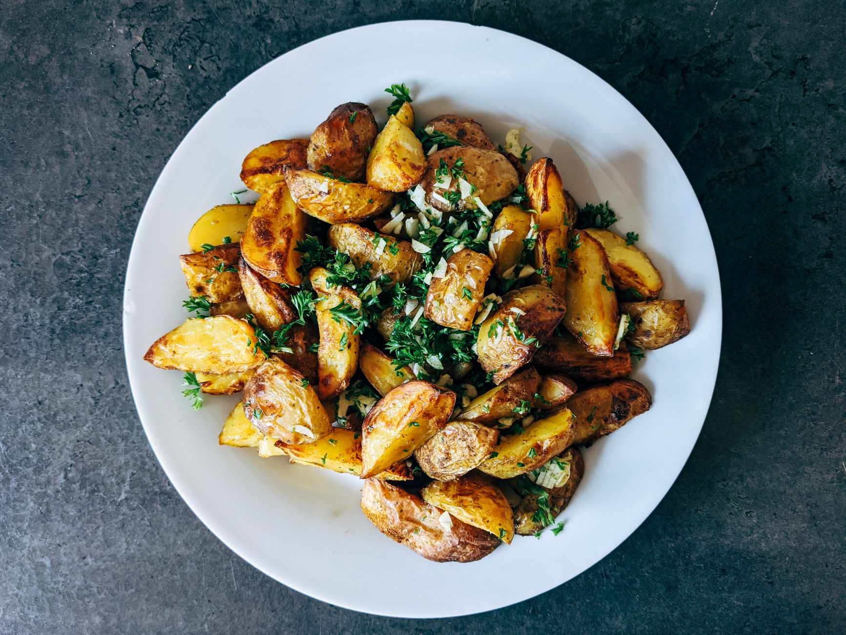 Roasted Potatoes with Garlic and Parsley