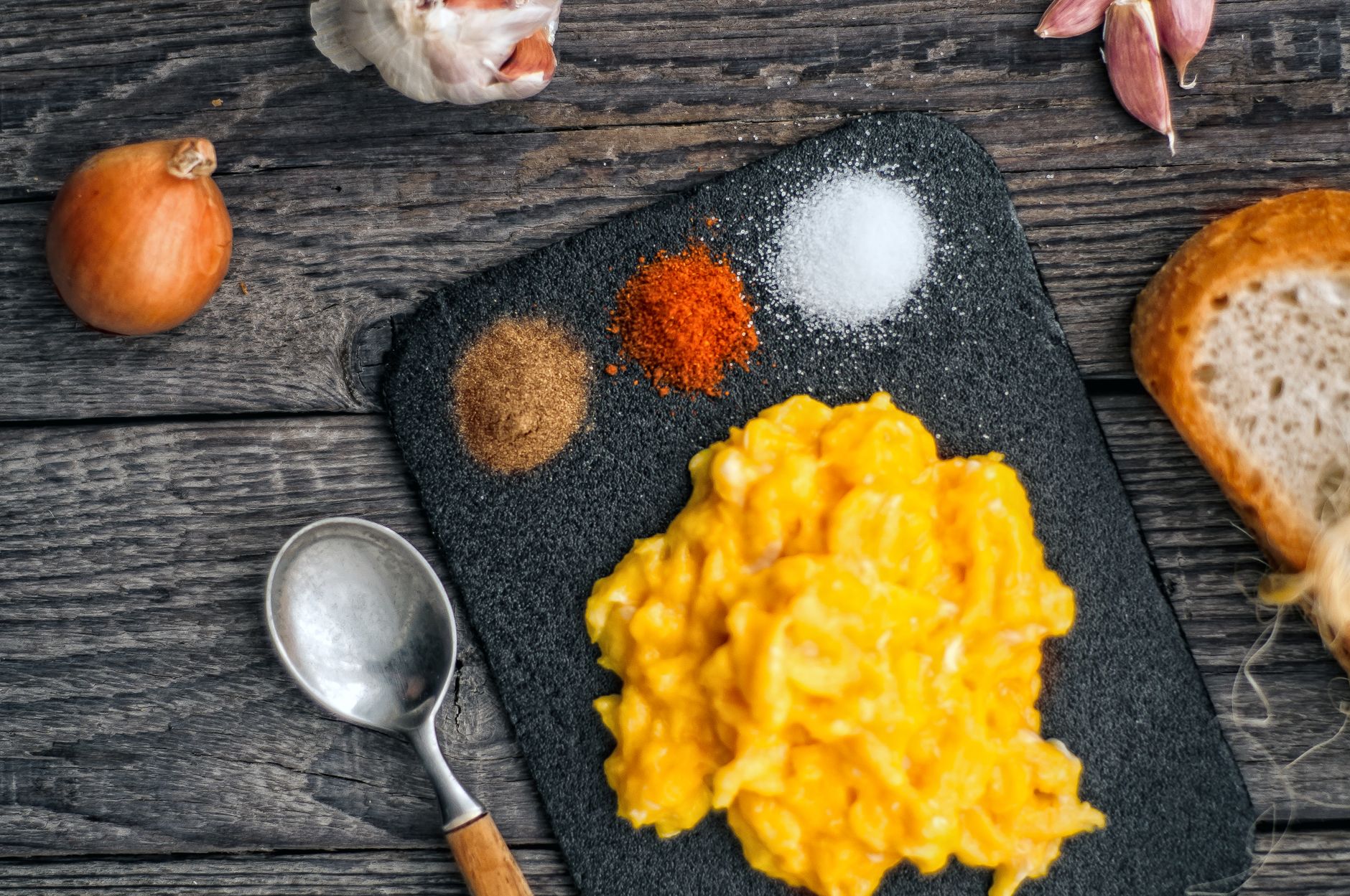 Scrambled Eggs With Tomato And Feta