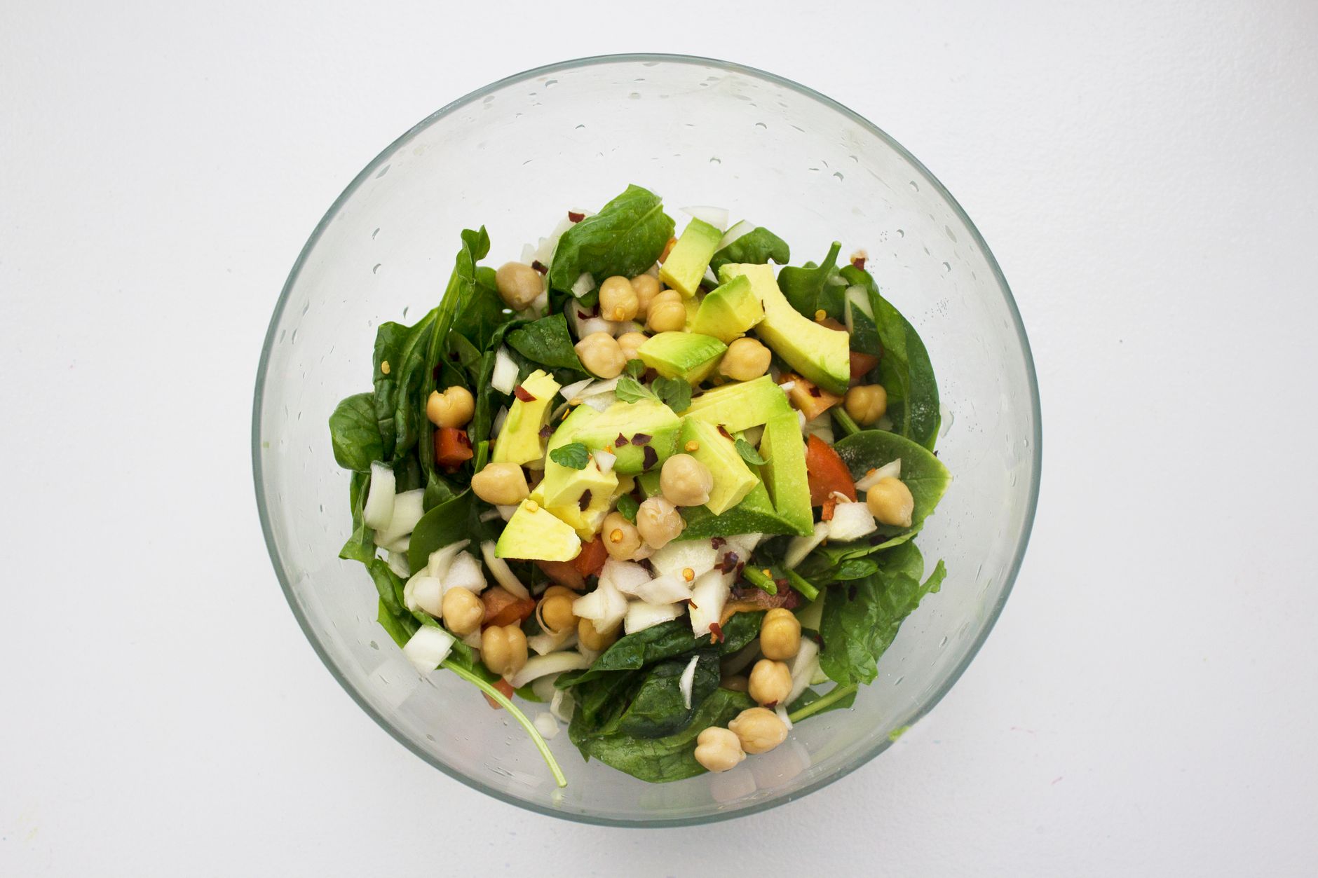 Spinach and Chickpea Salad with Avocado