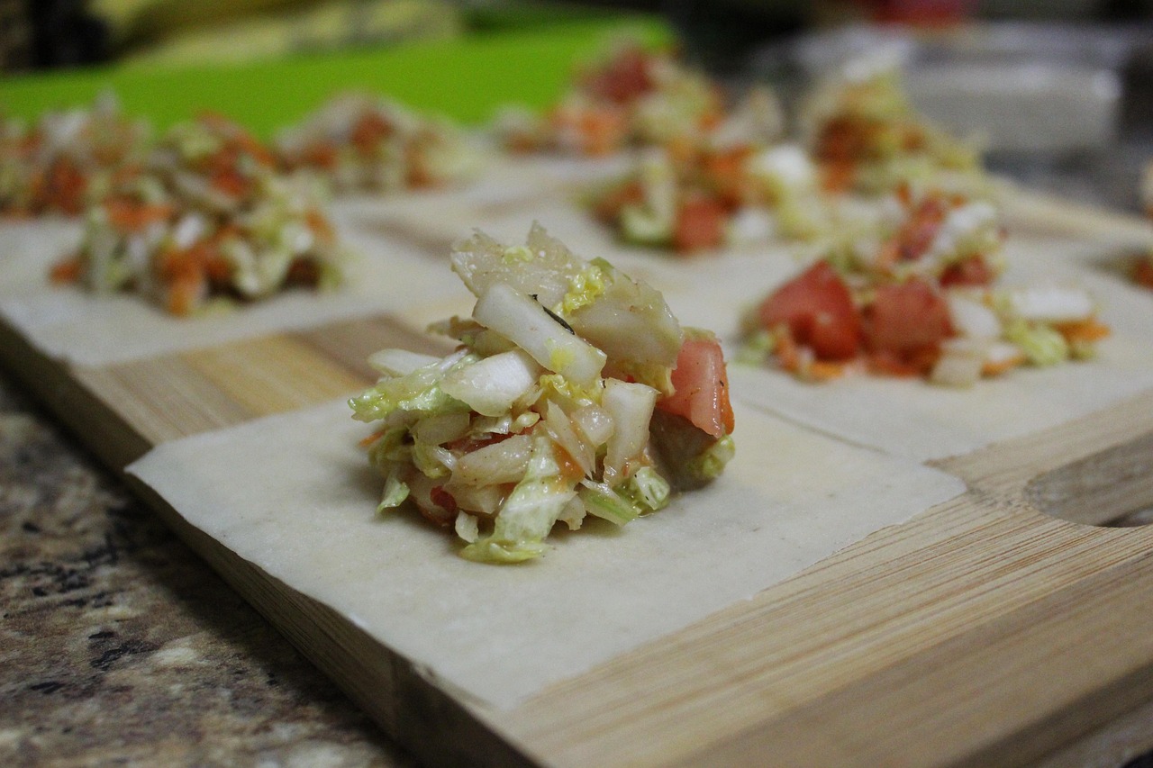 Spring Roll Wrappers with Filling