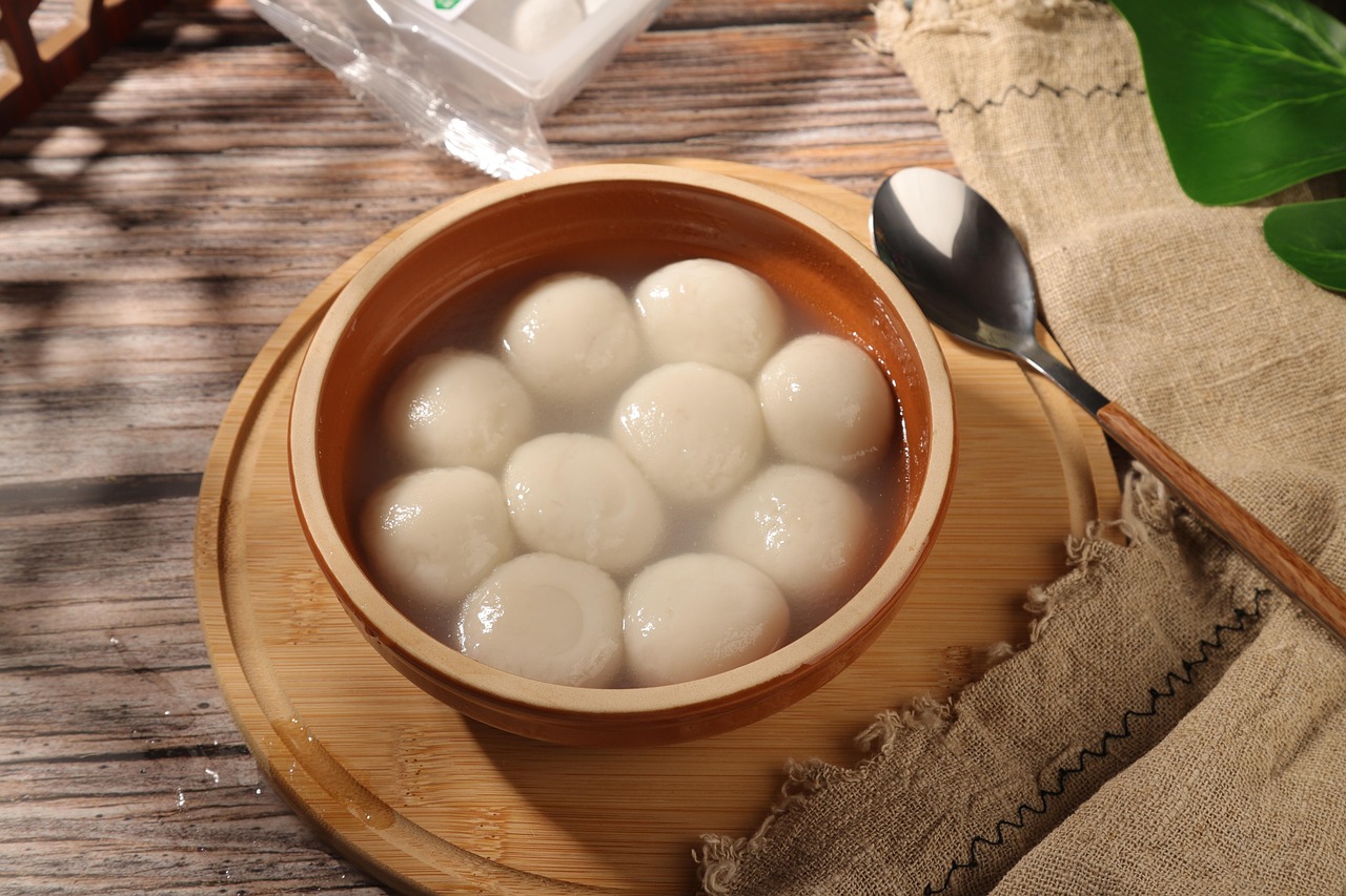 Sweet Rice Balls in Broth