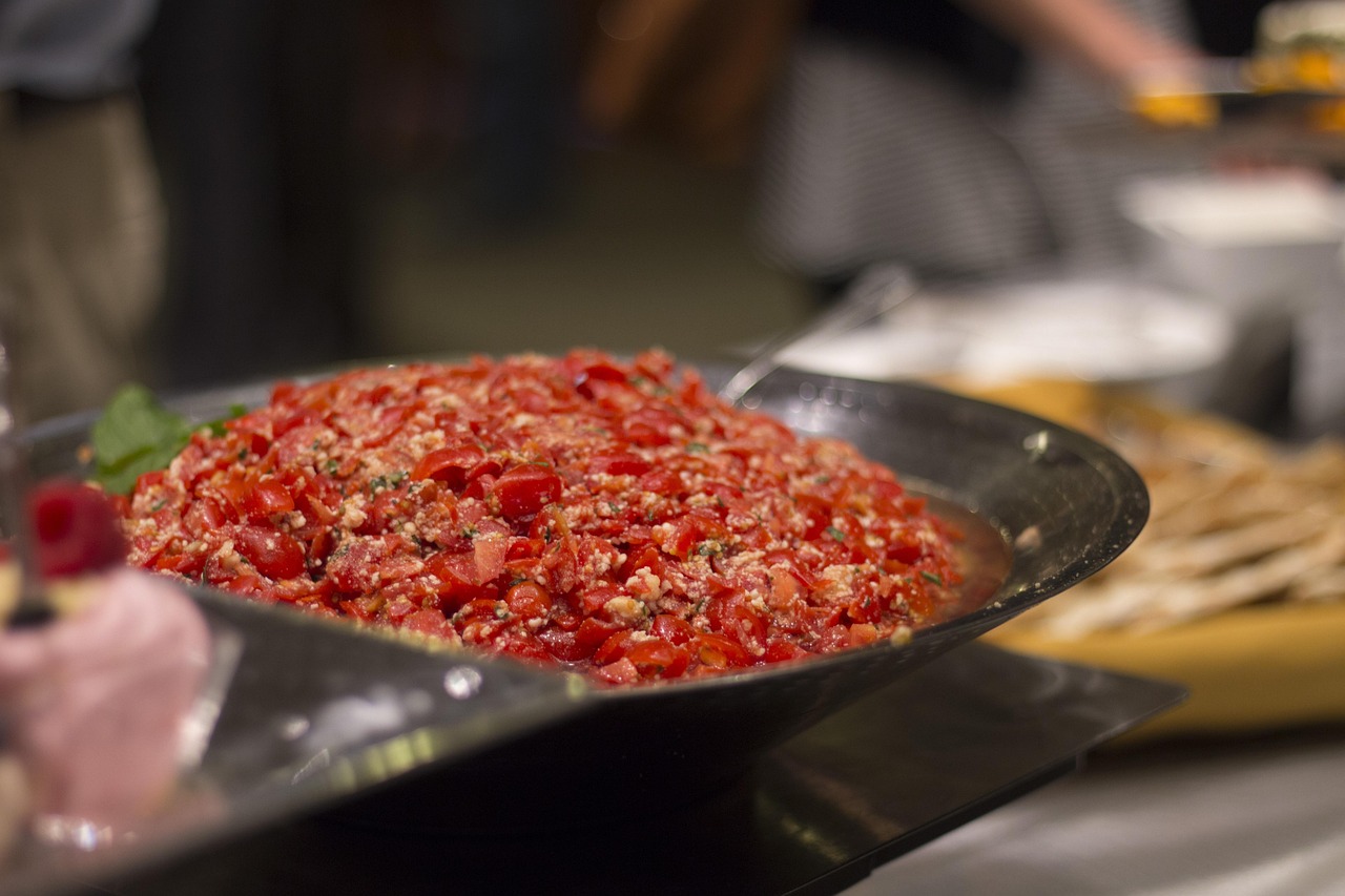 Tomato and Ground Meat Salsa