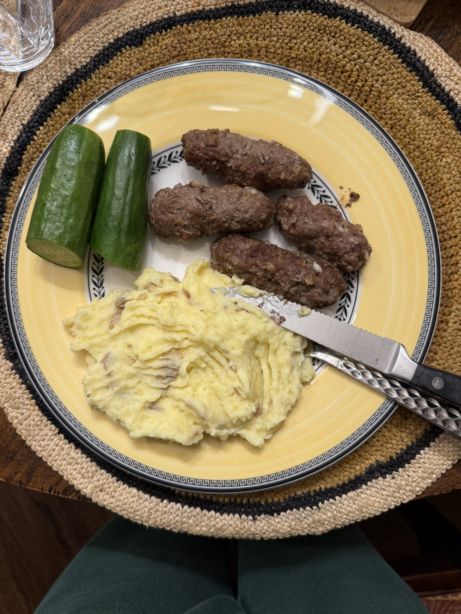 Cevapcici with Mashed Potatoes and Cucumber
