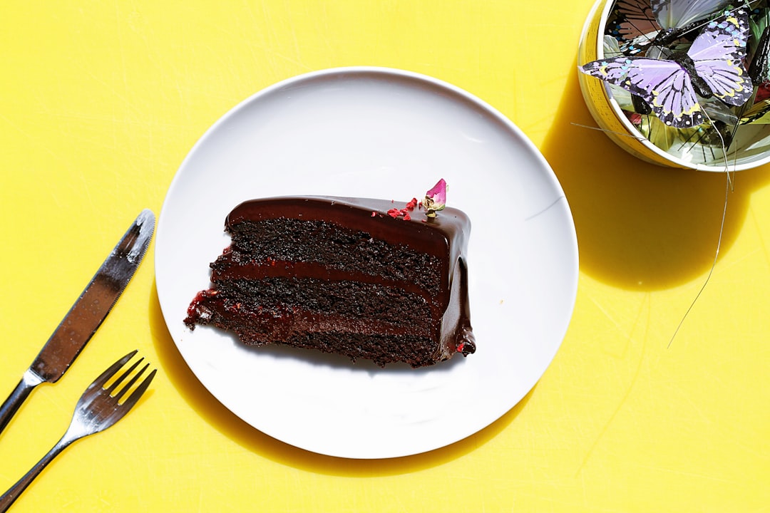 10-Minute Chocolate Fudge Cake