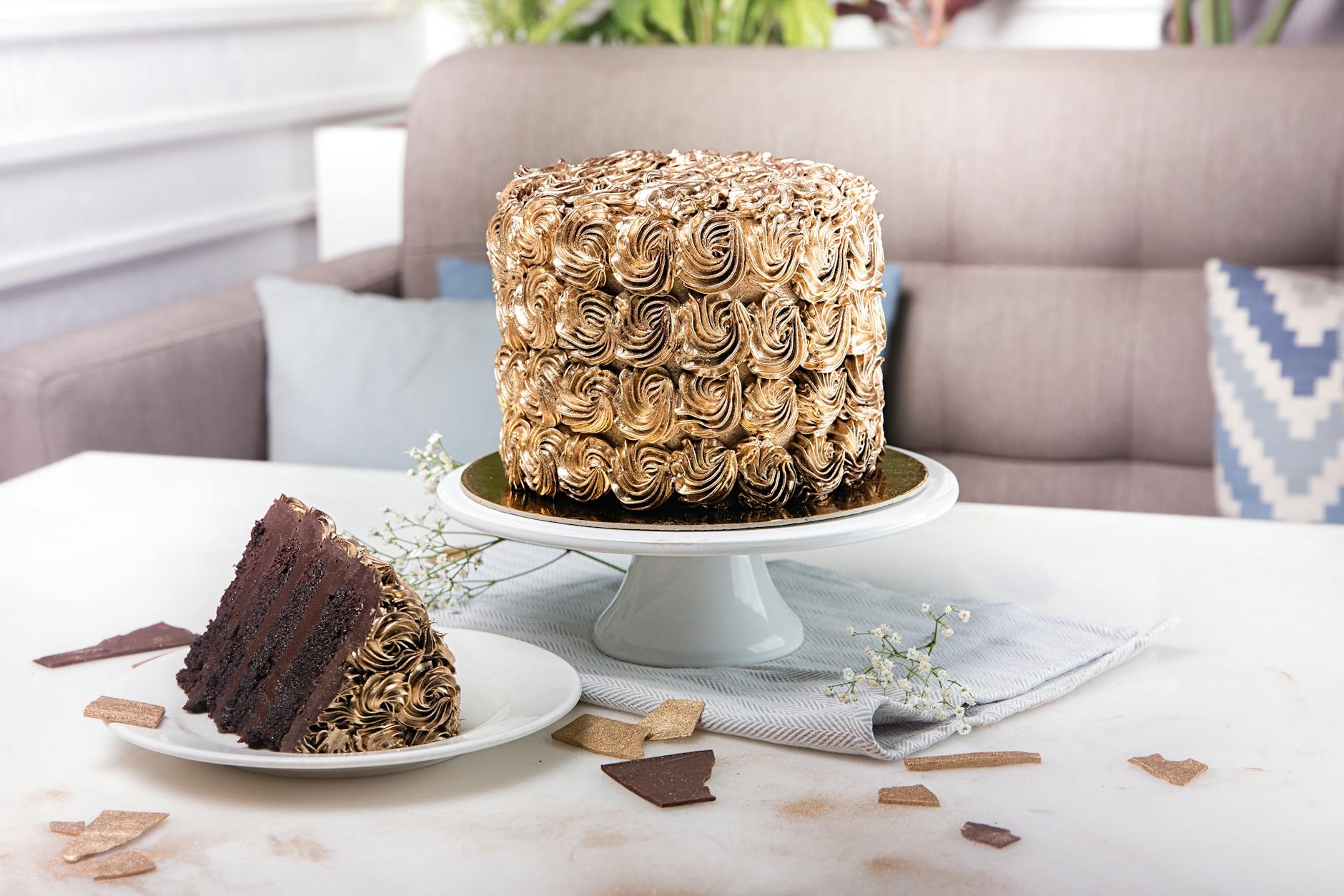 10-Minute Fudgy Chocolate Cake