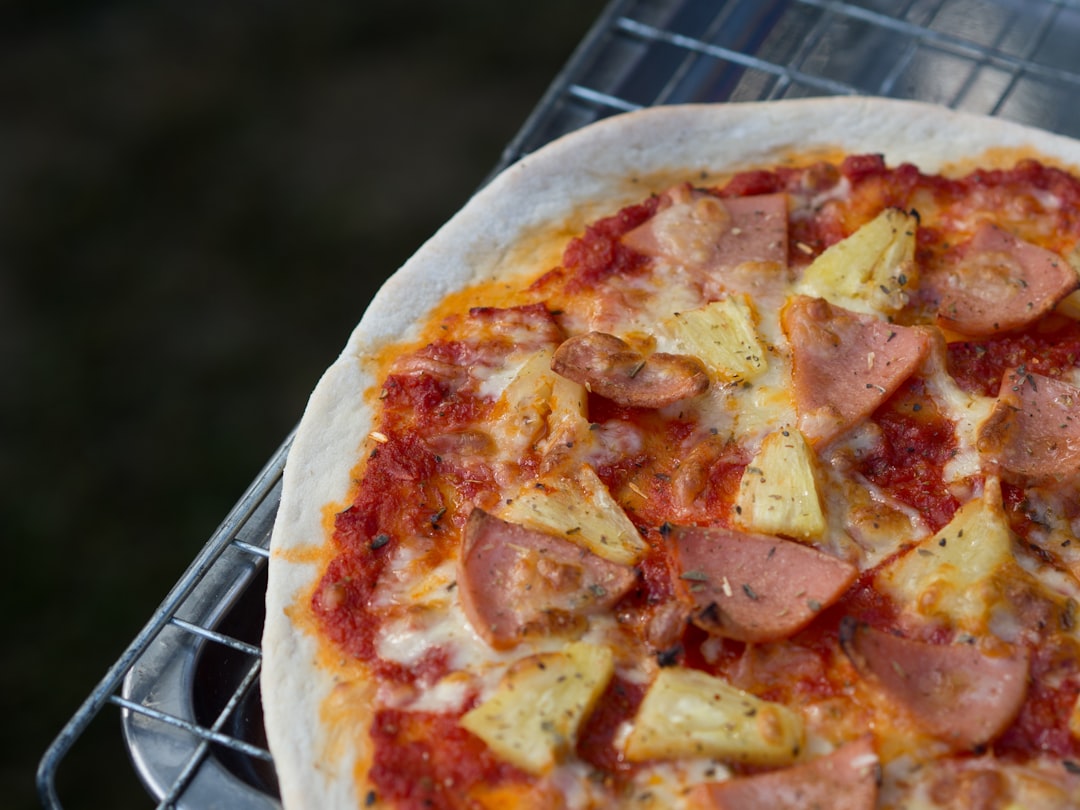 15-Min Hawaiian Pizza
