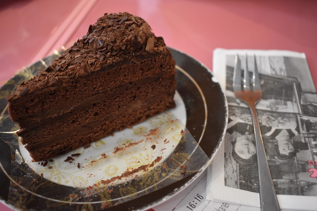 15-Minute Fudgy Chocolate Cake