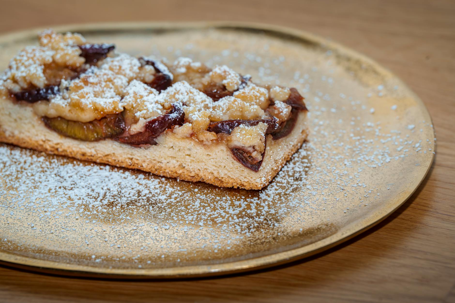 20-Min Plum Cake