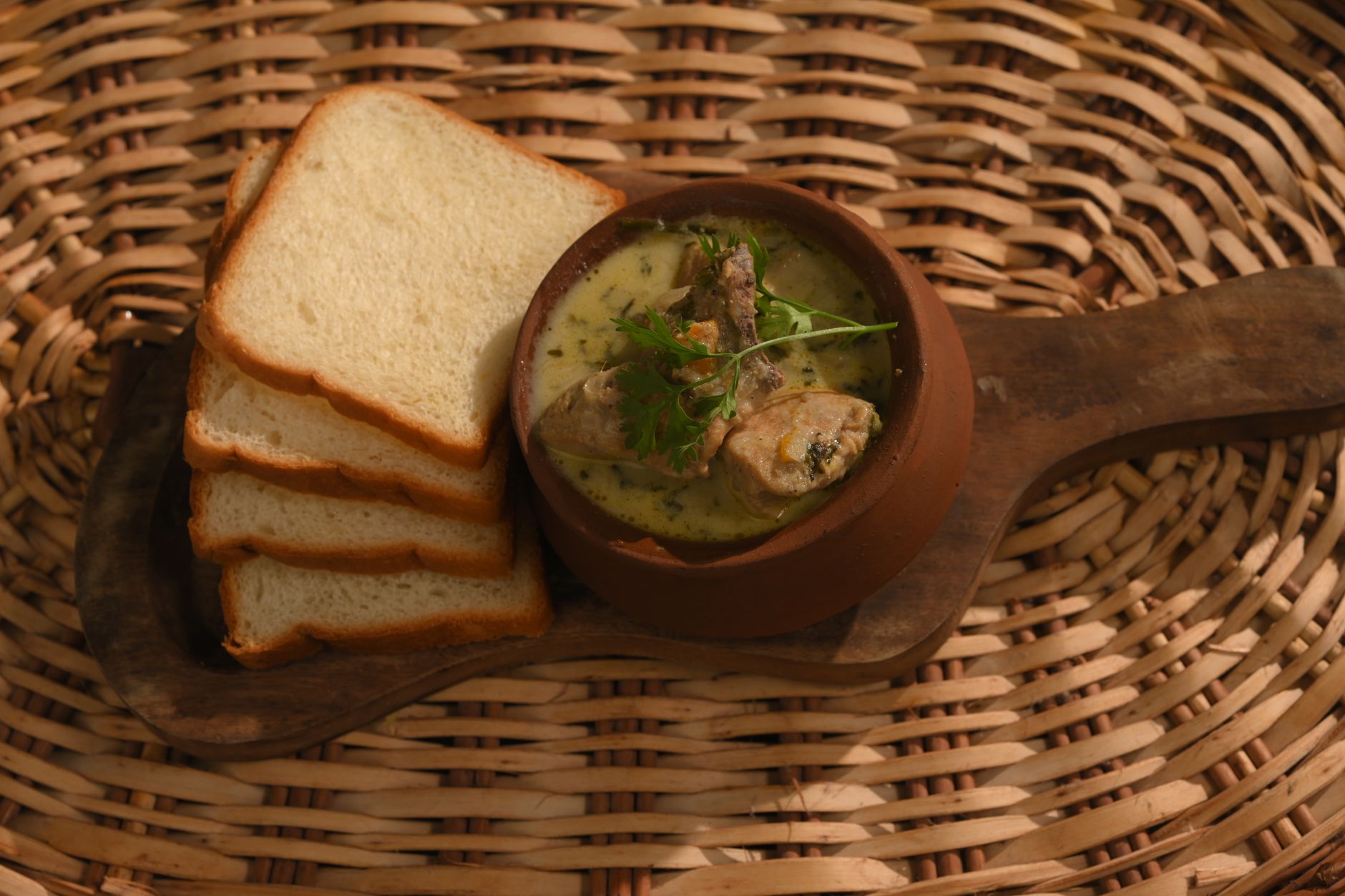 20-Min Spiced Lamb Curry with Bread