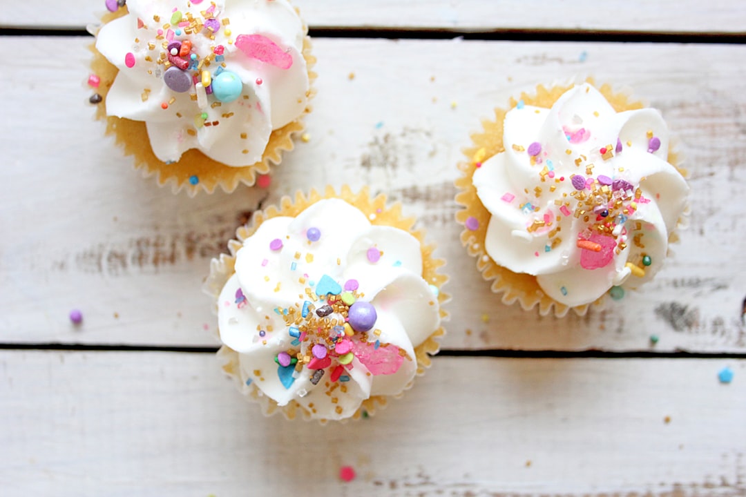 5-Minute Mug Vanilla Cupcakes