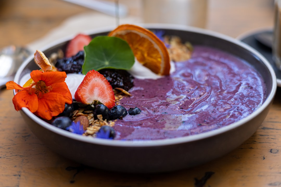 5-Min Acai Bowl with Granola & Berries