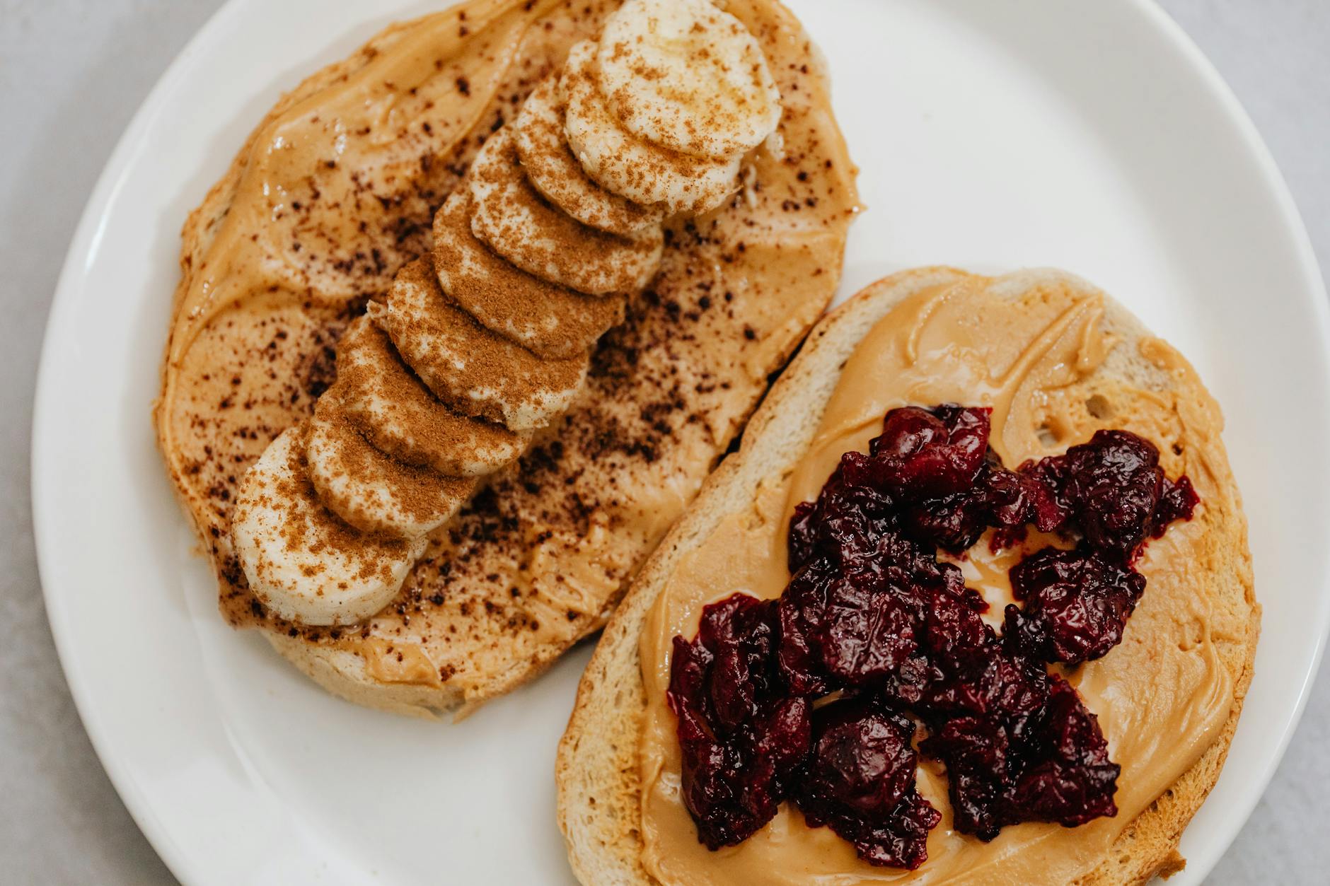 Apple Peanut Butter Sandwiches