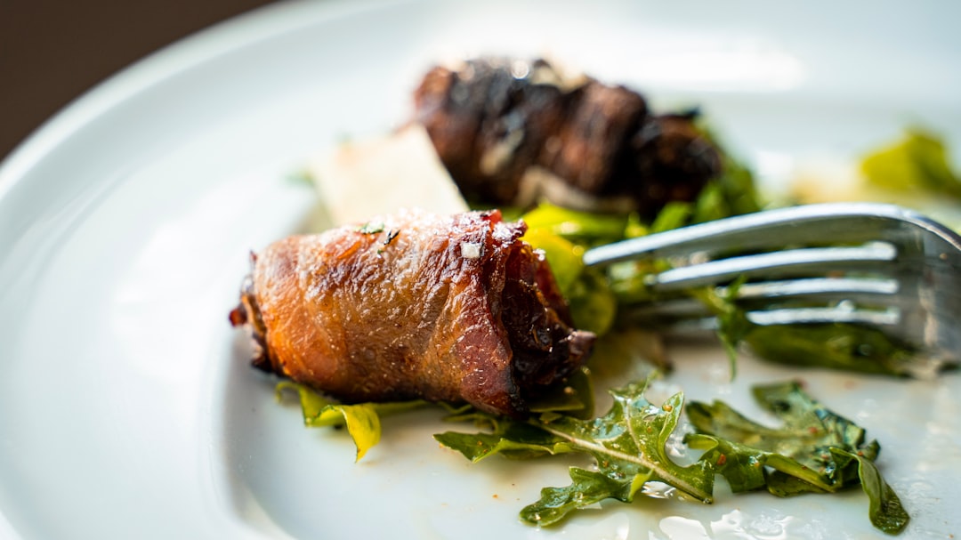 Crispy Bacon Jalapeño Poppers with Arugula