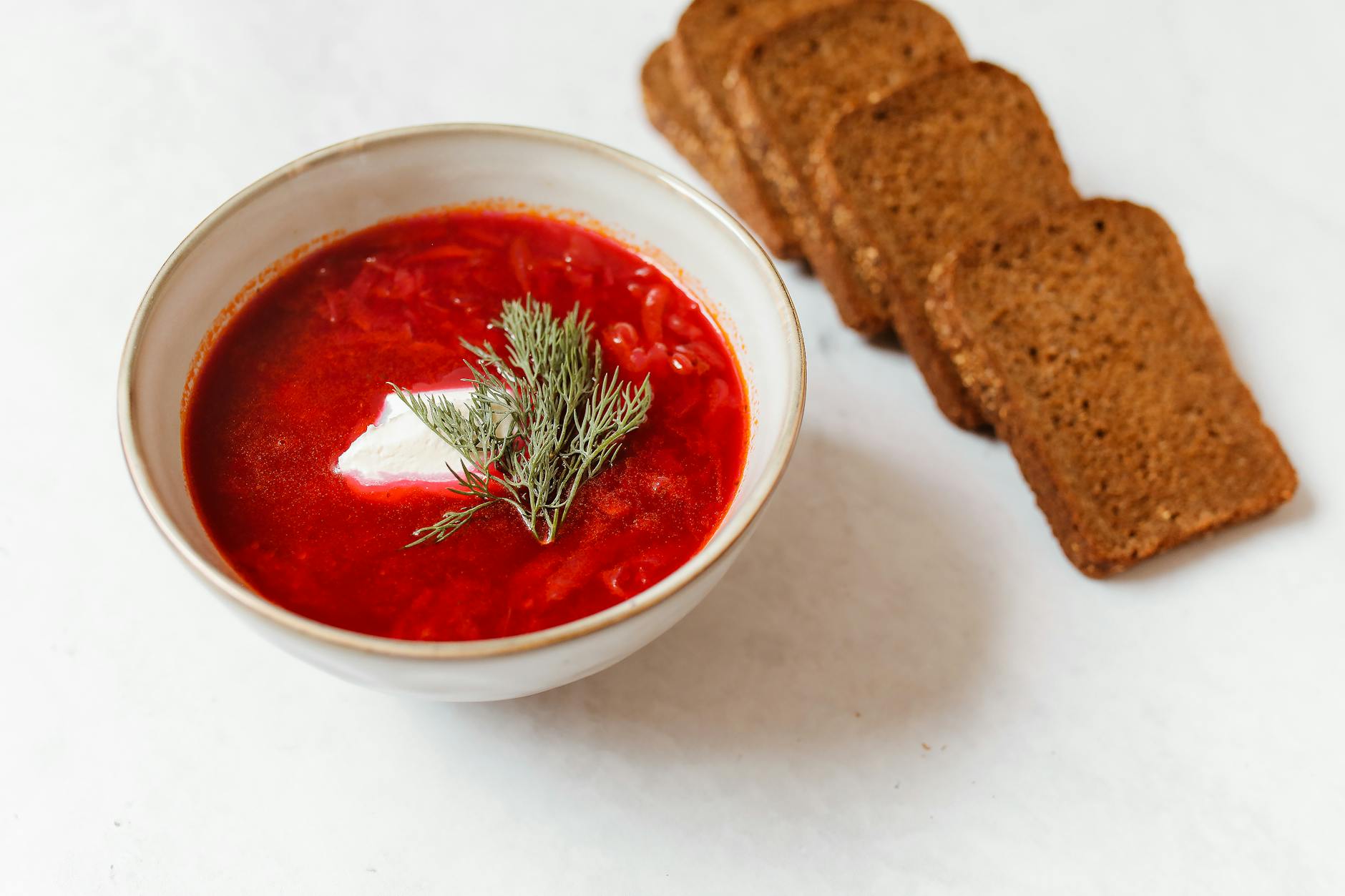 10-Min Barszcz Czerwony with Rye Bread