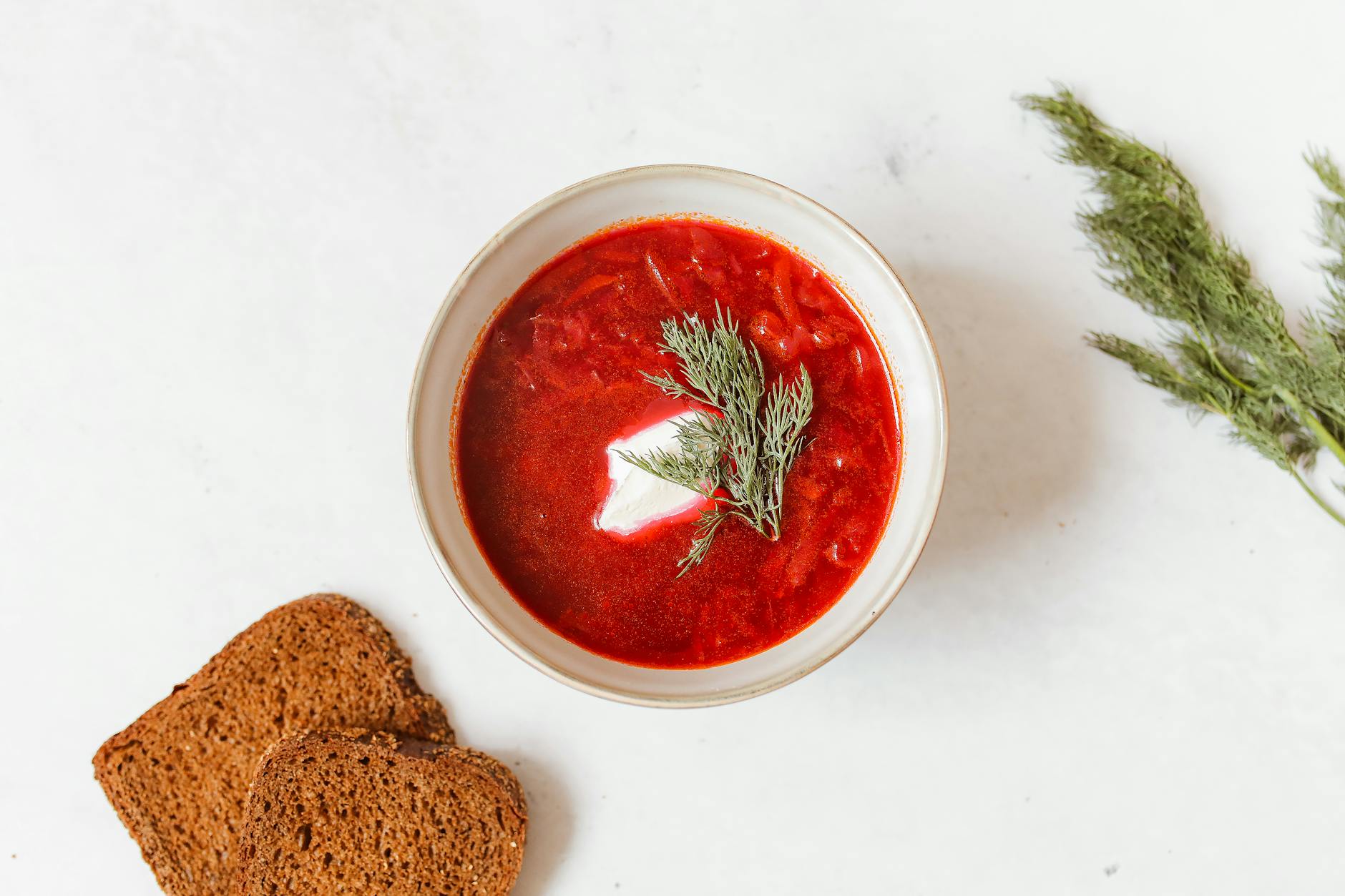 10-Min Barszcz — Polish Beet Soup with Rye