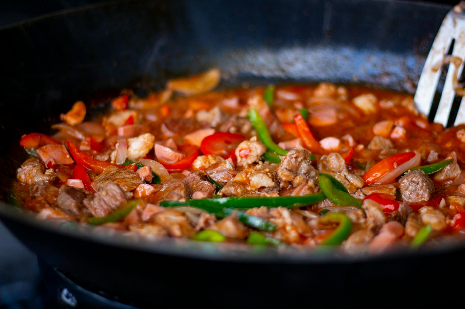 25-Min Basque Beef & Pepper Stew
