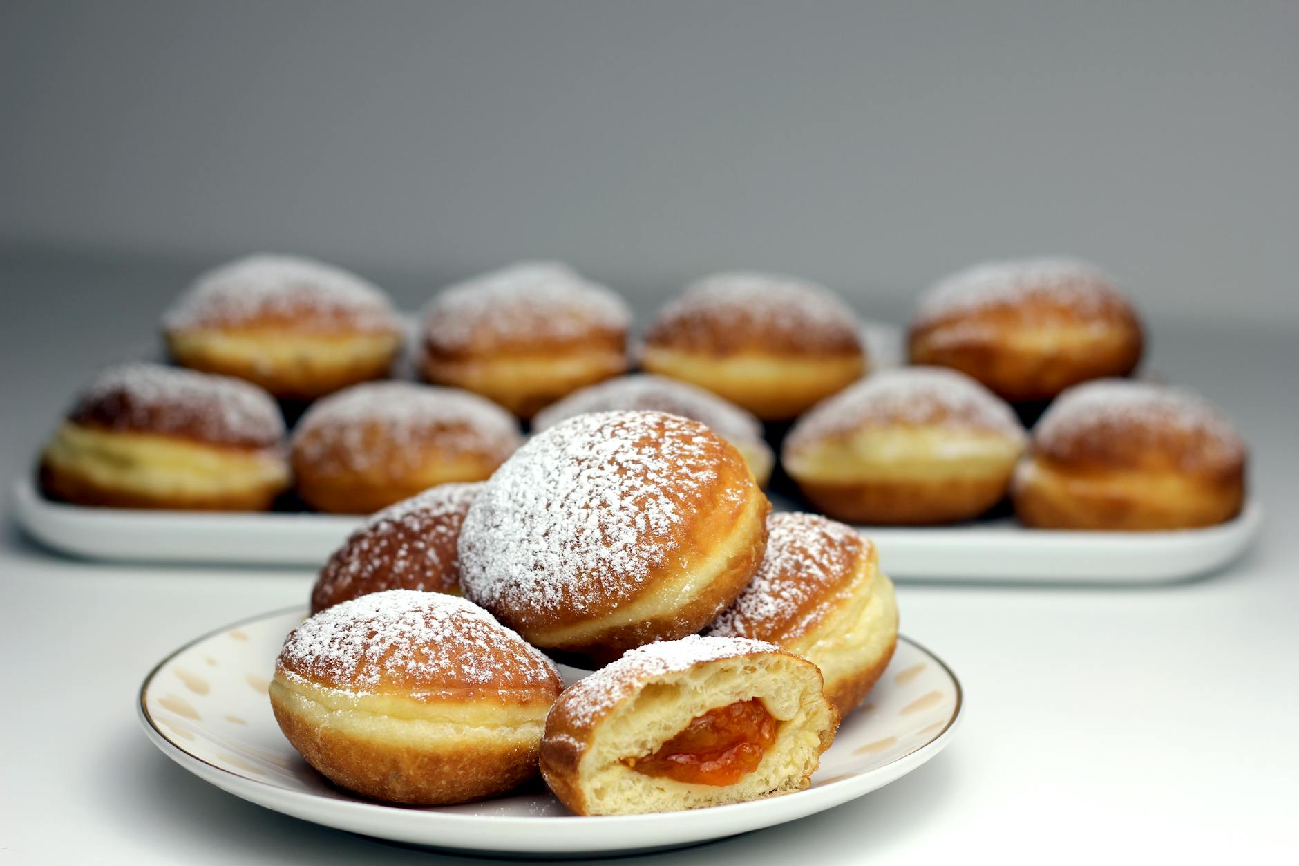 Bomboloni alla Crema