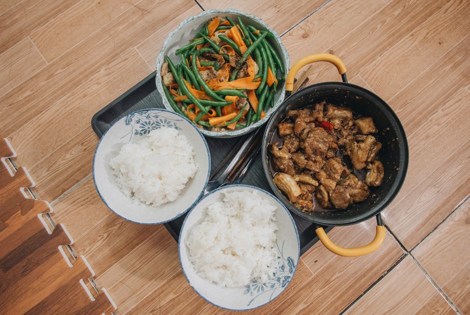 25-Min Brown Stew Chicken with Rice