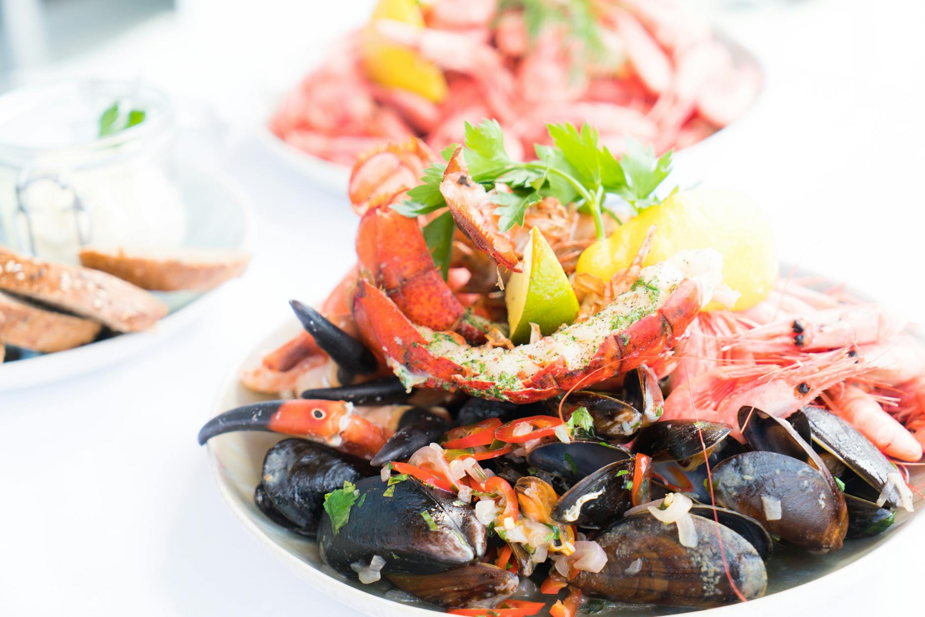 20-Min Cajun Seafood Boil with Garlic Bread