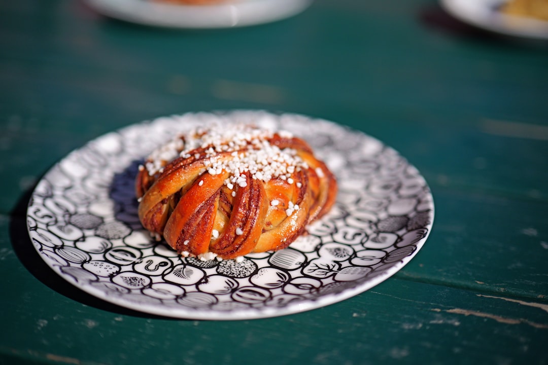 20-Min Cardamom Cinnamon Buns