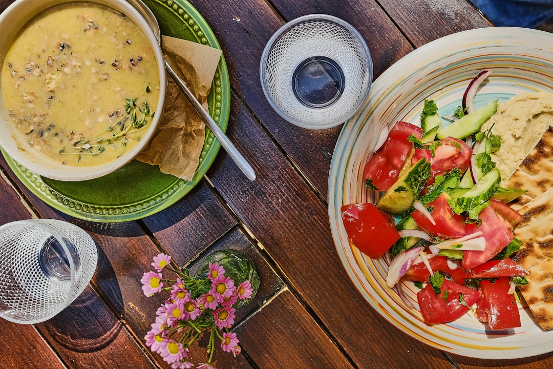 20-Min Cheeseburger Soup with Crispy Sides