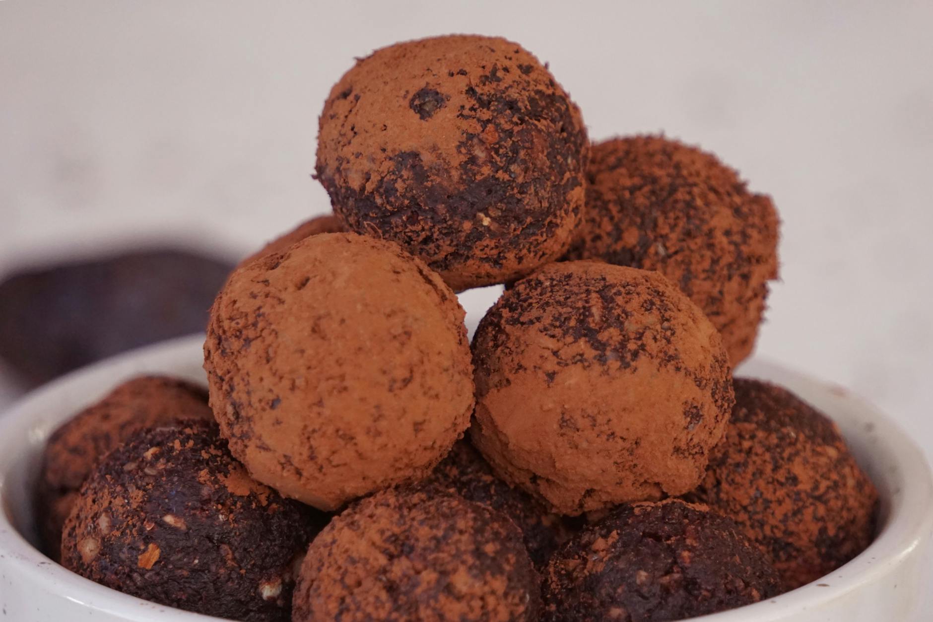 5-Minute Cookies and Cream Truffles