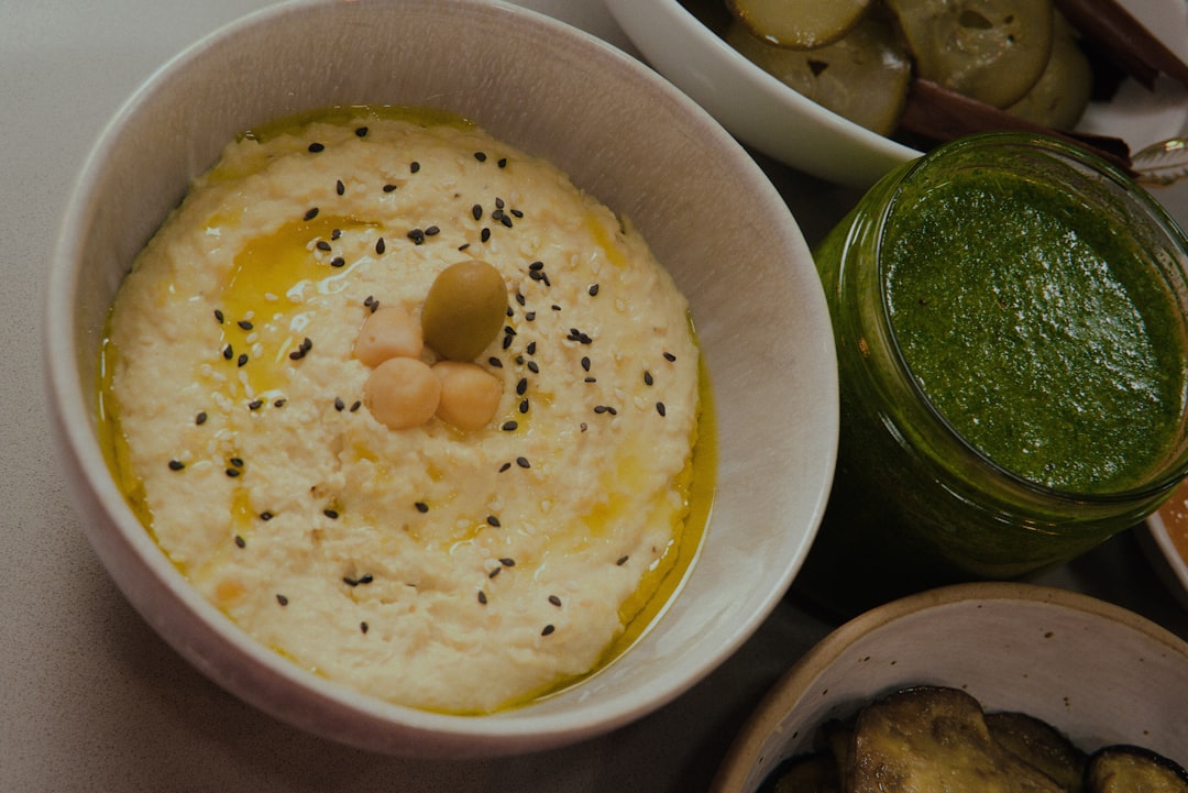Creamy Israeli Hummus Bowl