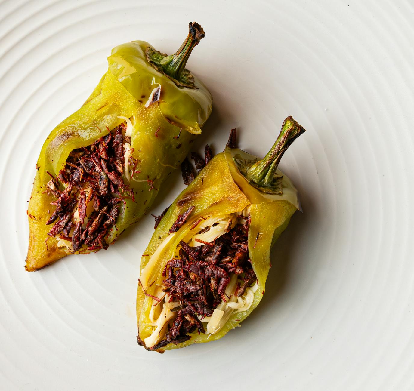 Crispy Chile Güero Relleno