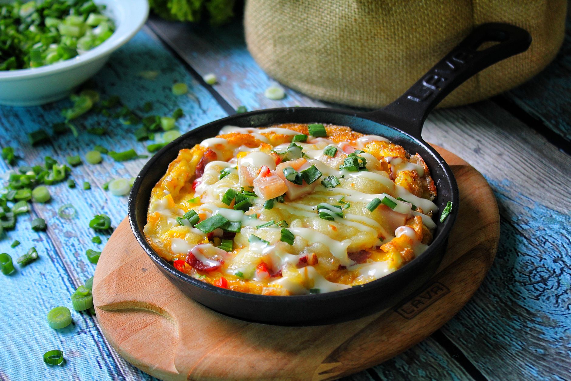 Crispy-Edge Frittata with Peppers & Cheese