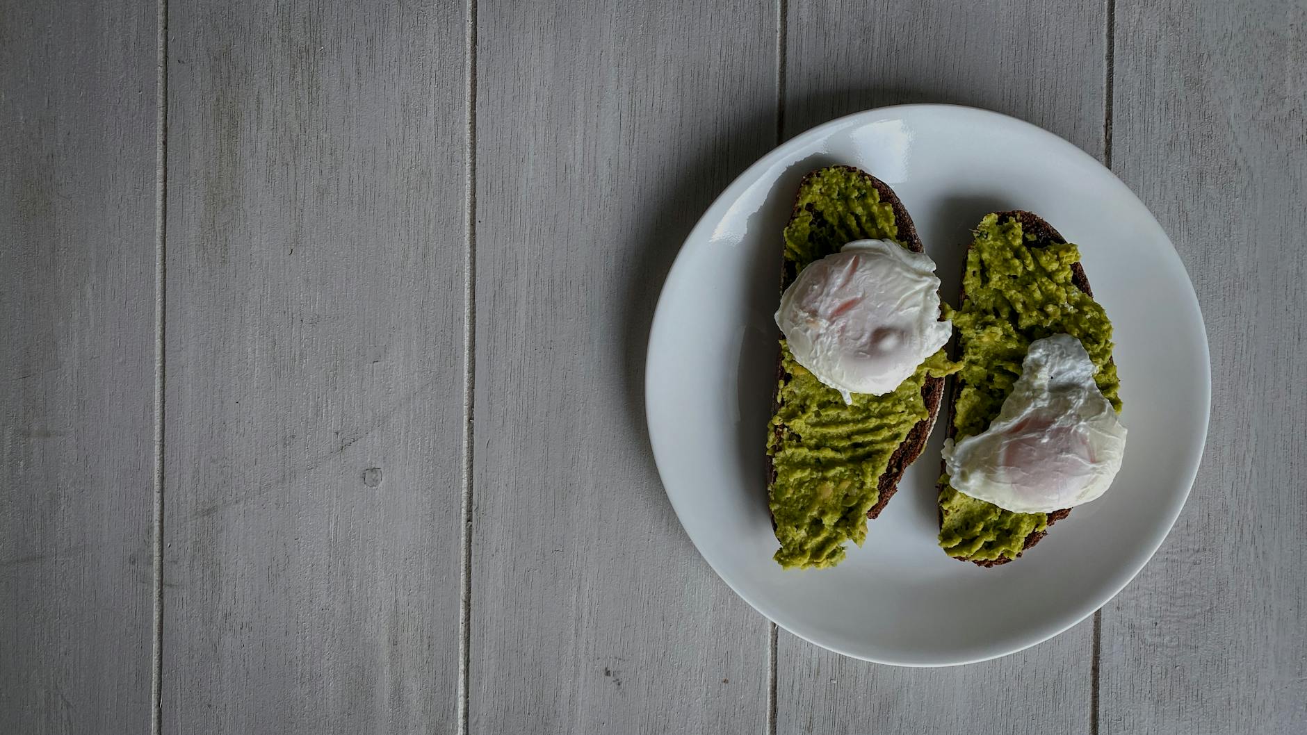 Crispy Egg & Smashed Avocado Toast