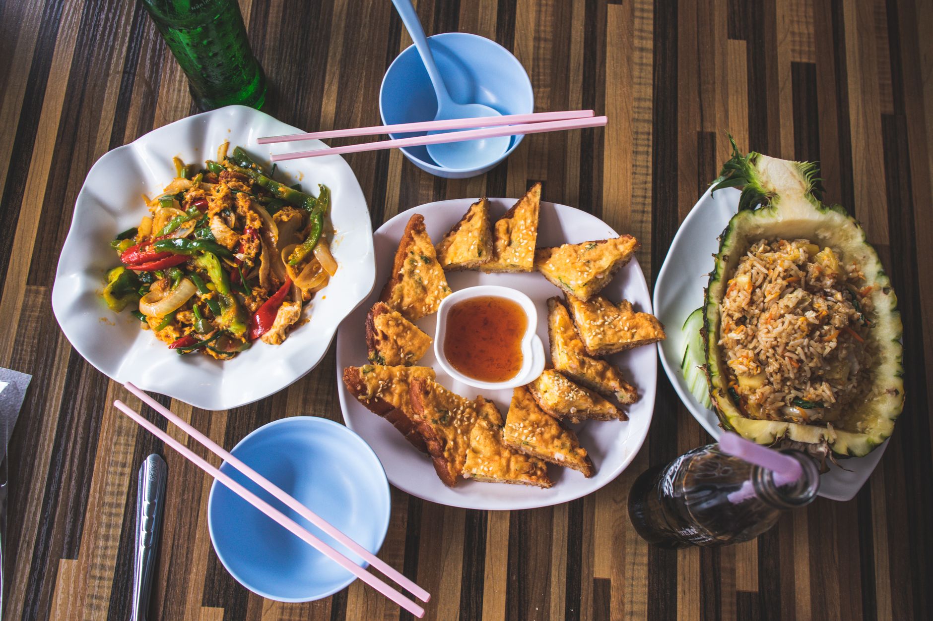 Crispy Fried Wontons with Sweet & Sour Sauce