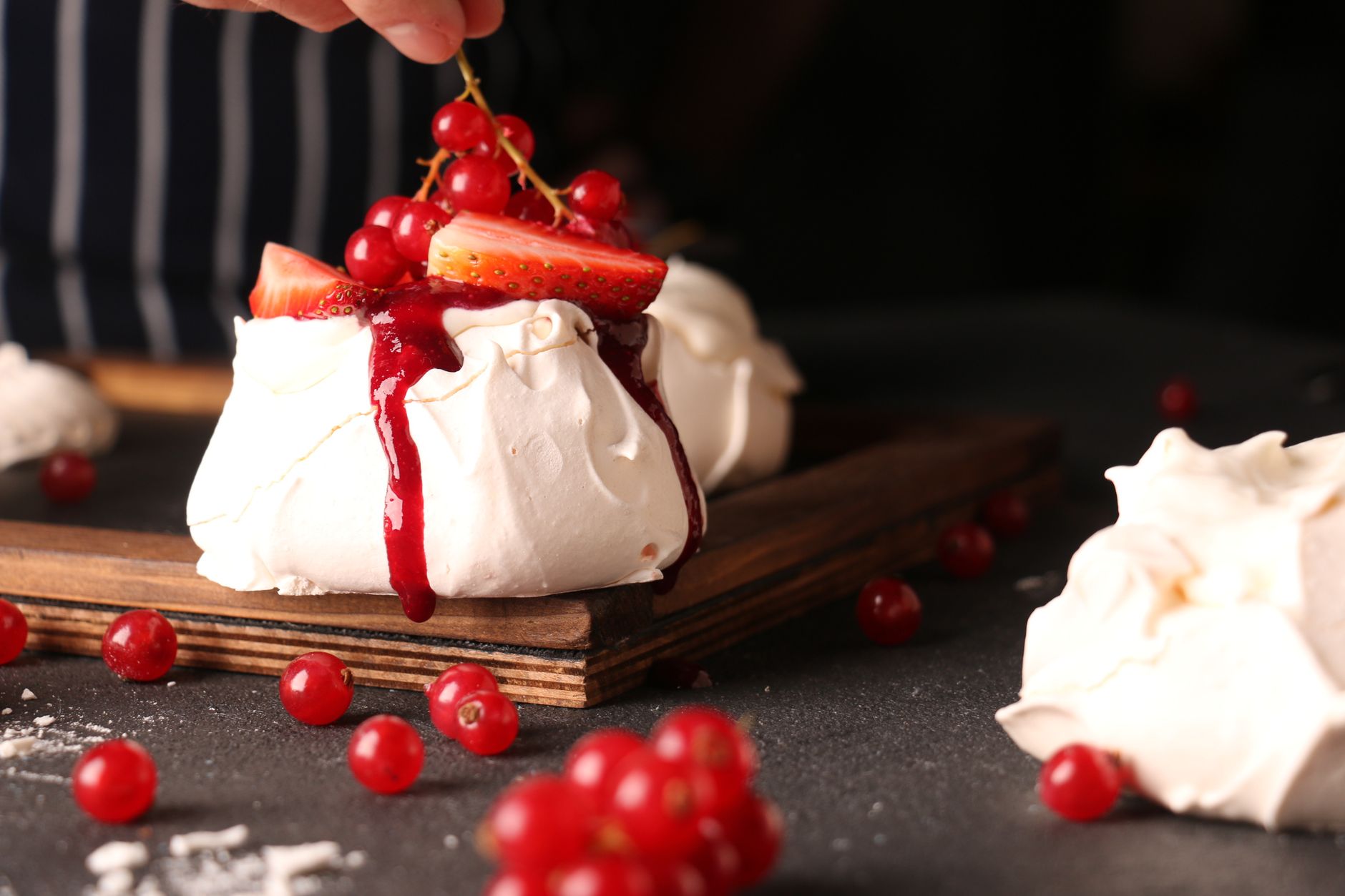 Crispy Meringue Nests with Berries