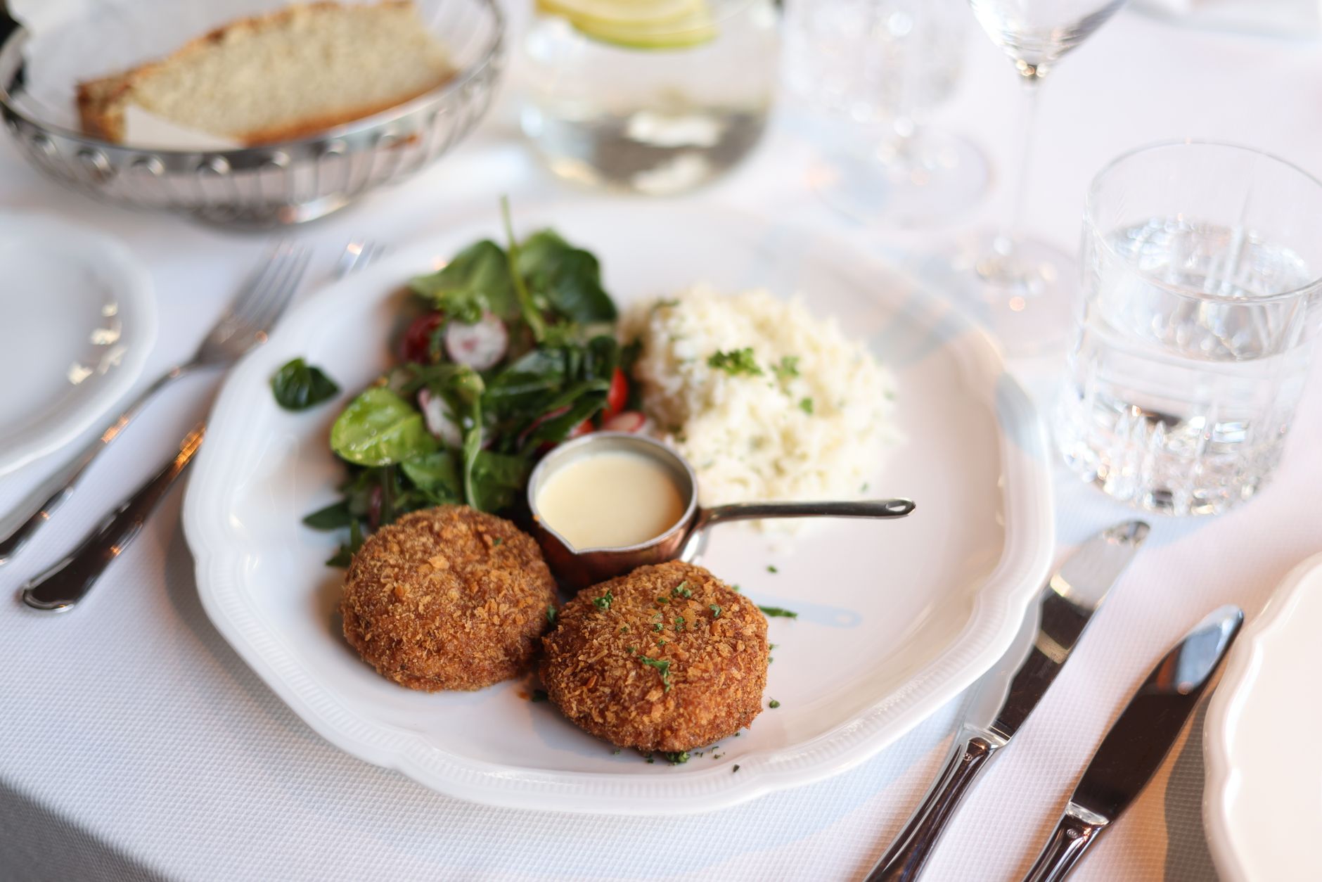Crispy New England Crab Cakes