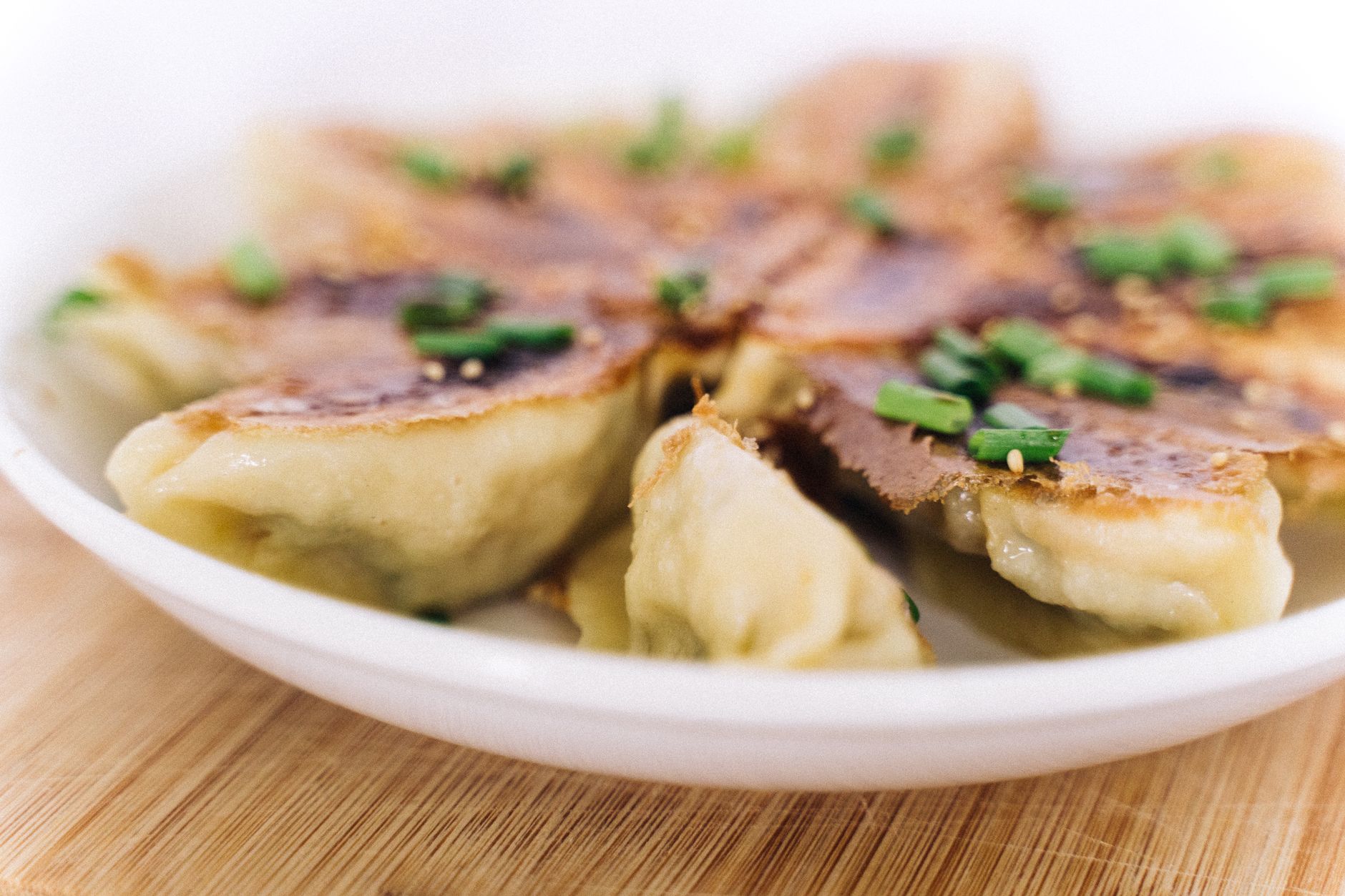 Crispy Pan-Fried Gunmandu