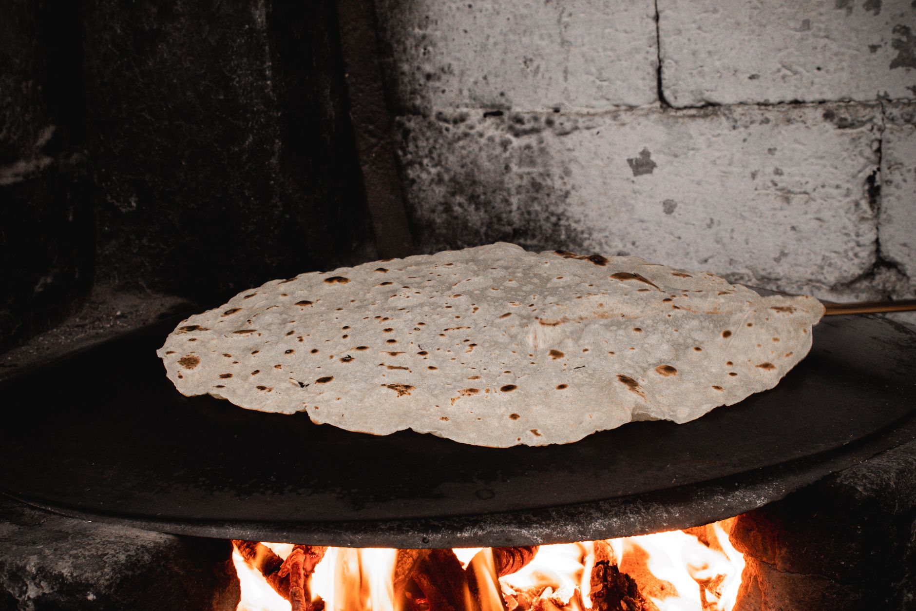 Crispy Pane Carasau with Tomato & Herbs